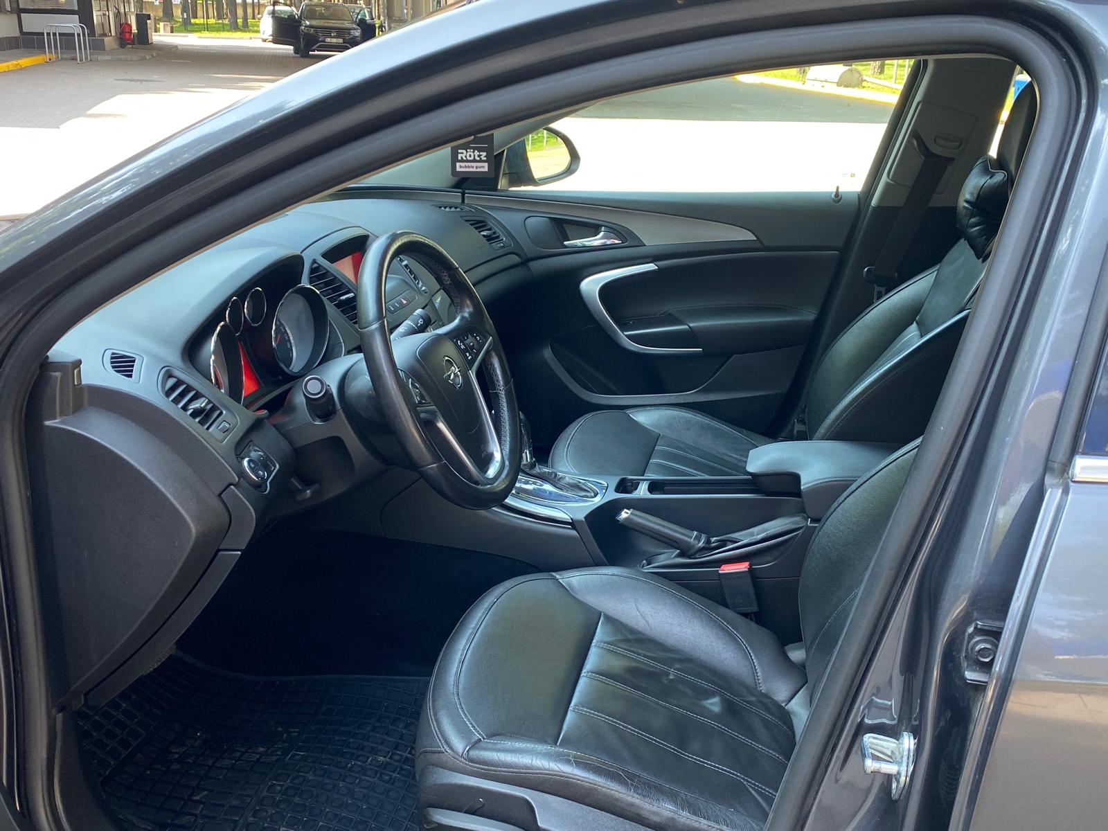 OPEL INSIGNIA