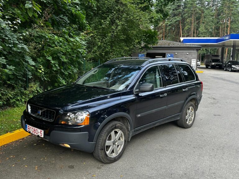 VOLVO XC90 7-VIETAS
