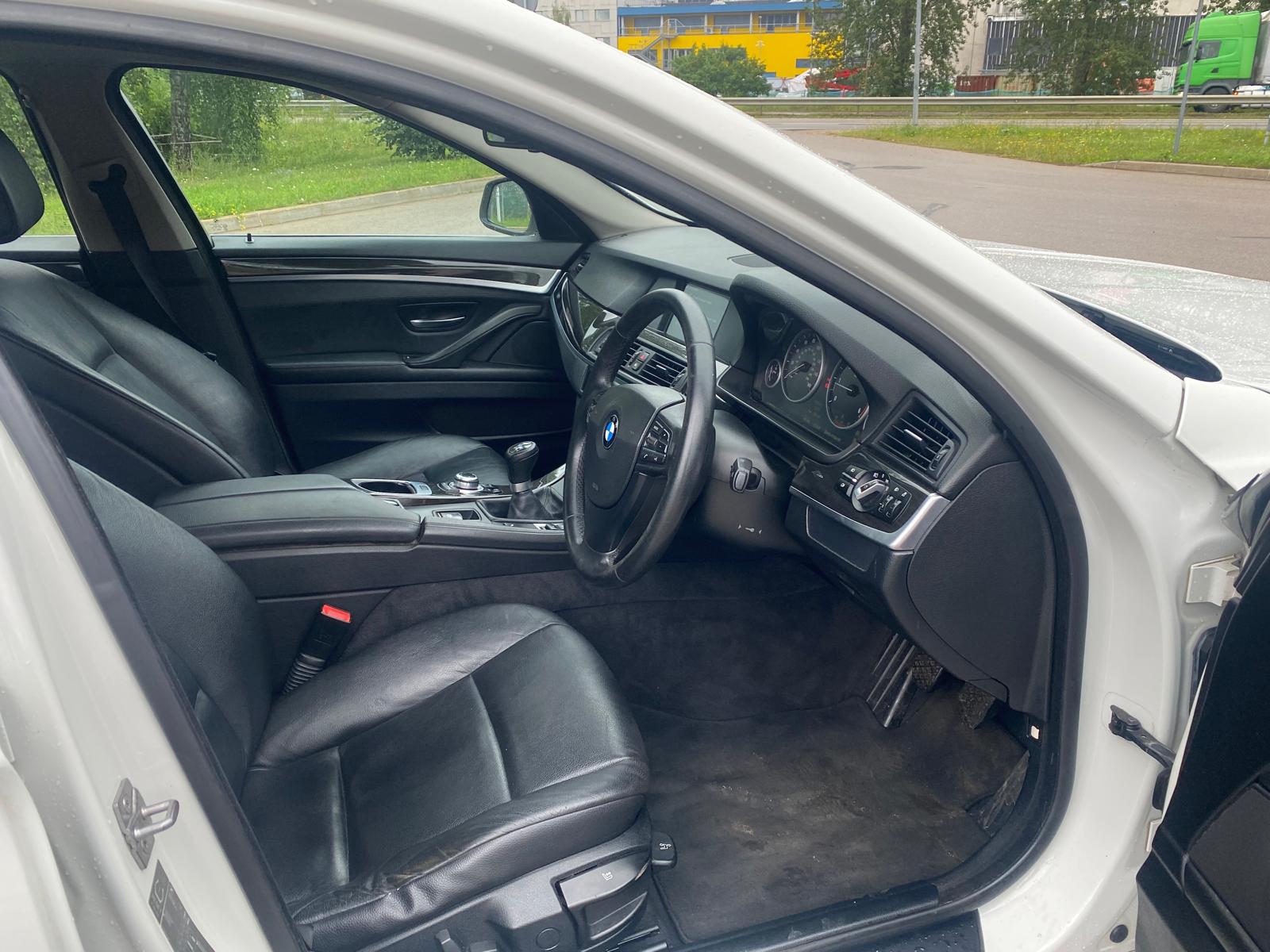 BMW 520(F12)