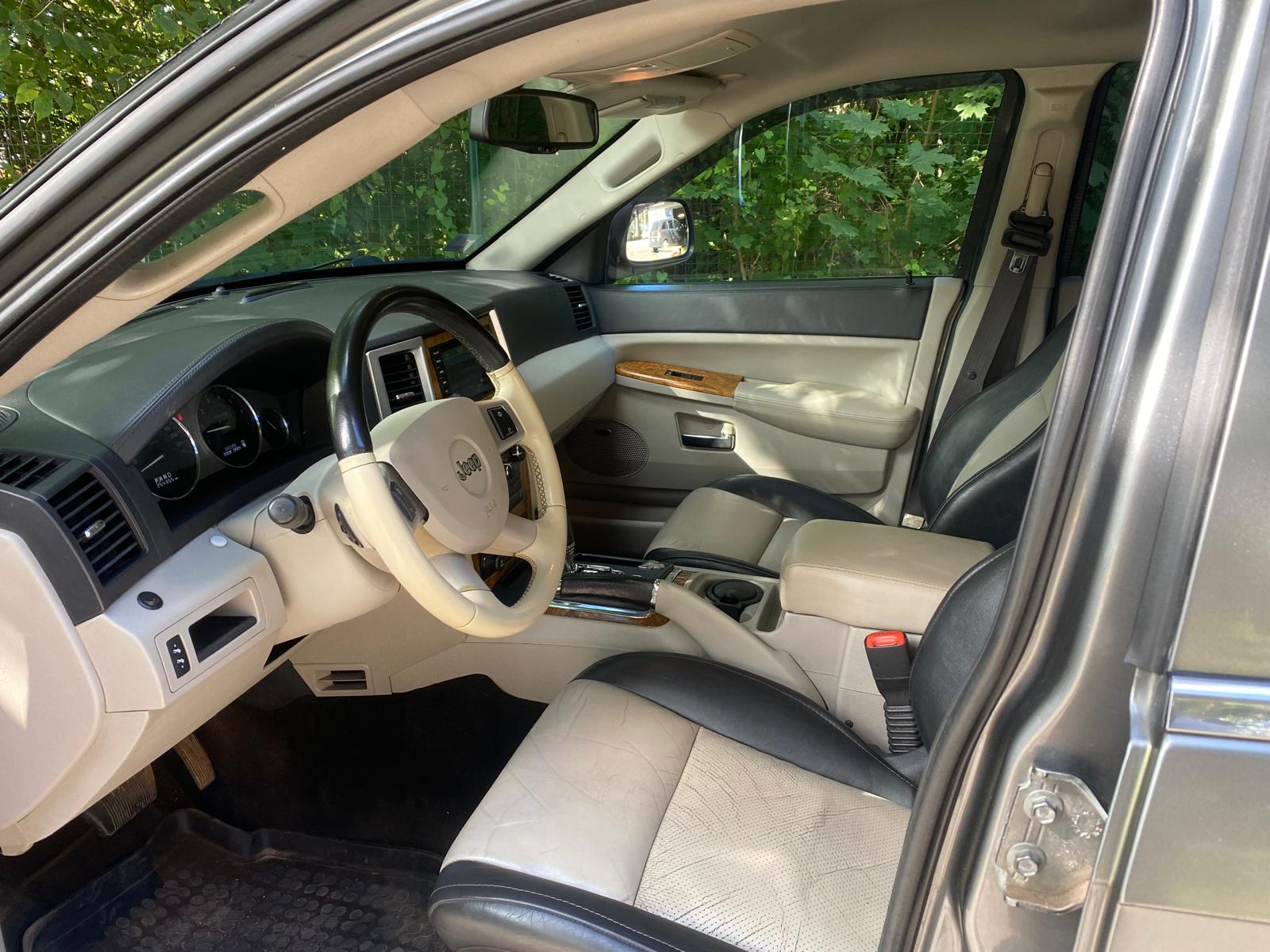 JEEP GRAND CHEROKEE LIMITED EDITION