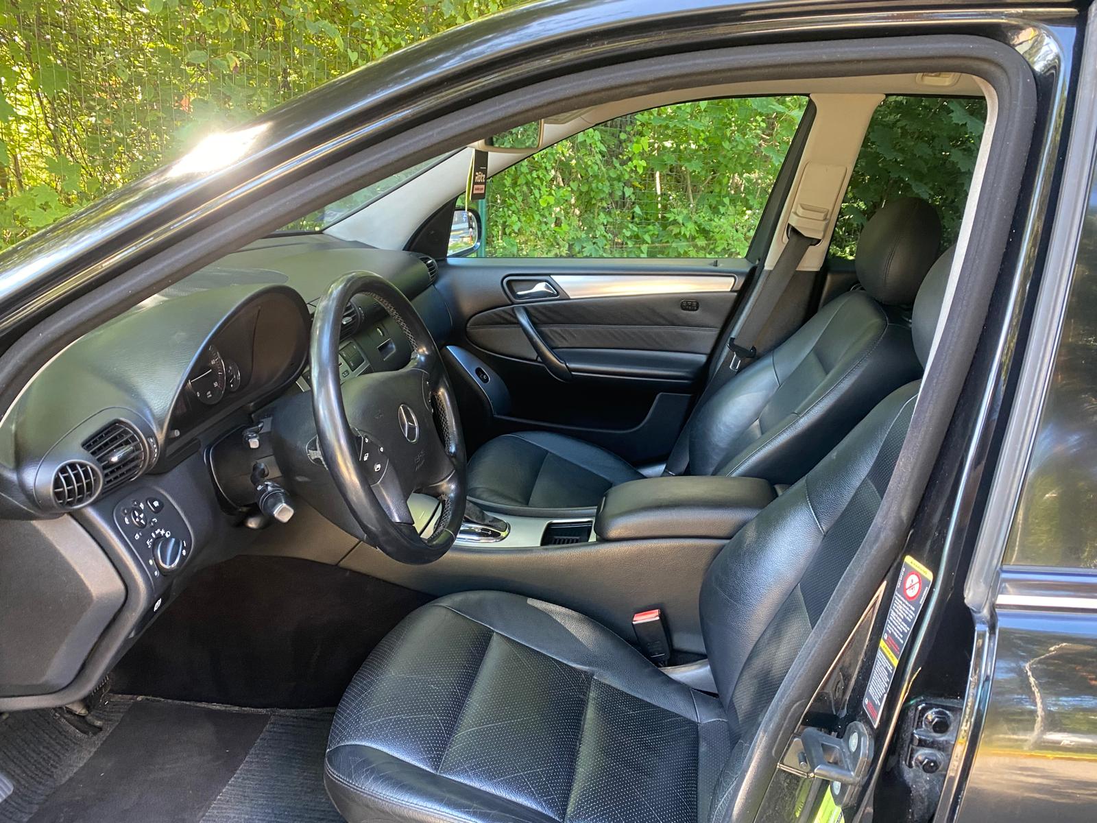 MERCEDES BENZ C220 AVANTGARDE