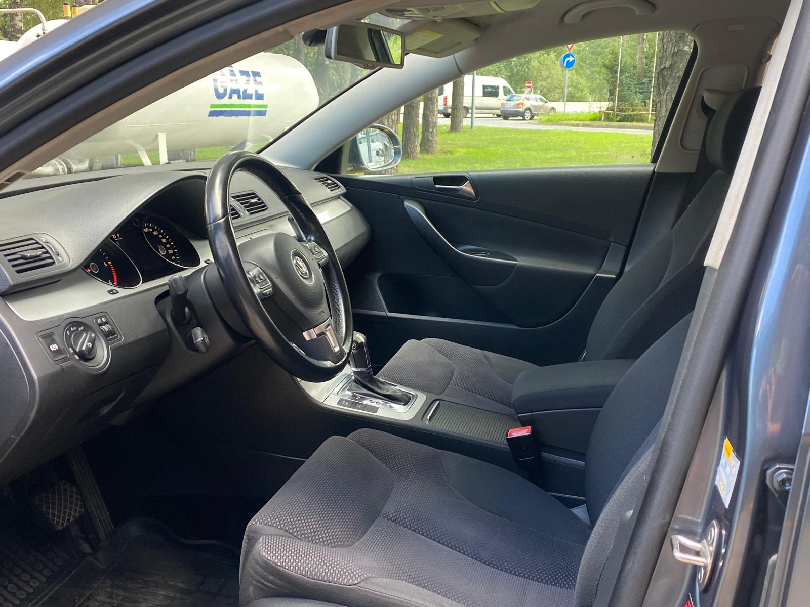 VW PASSAT