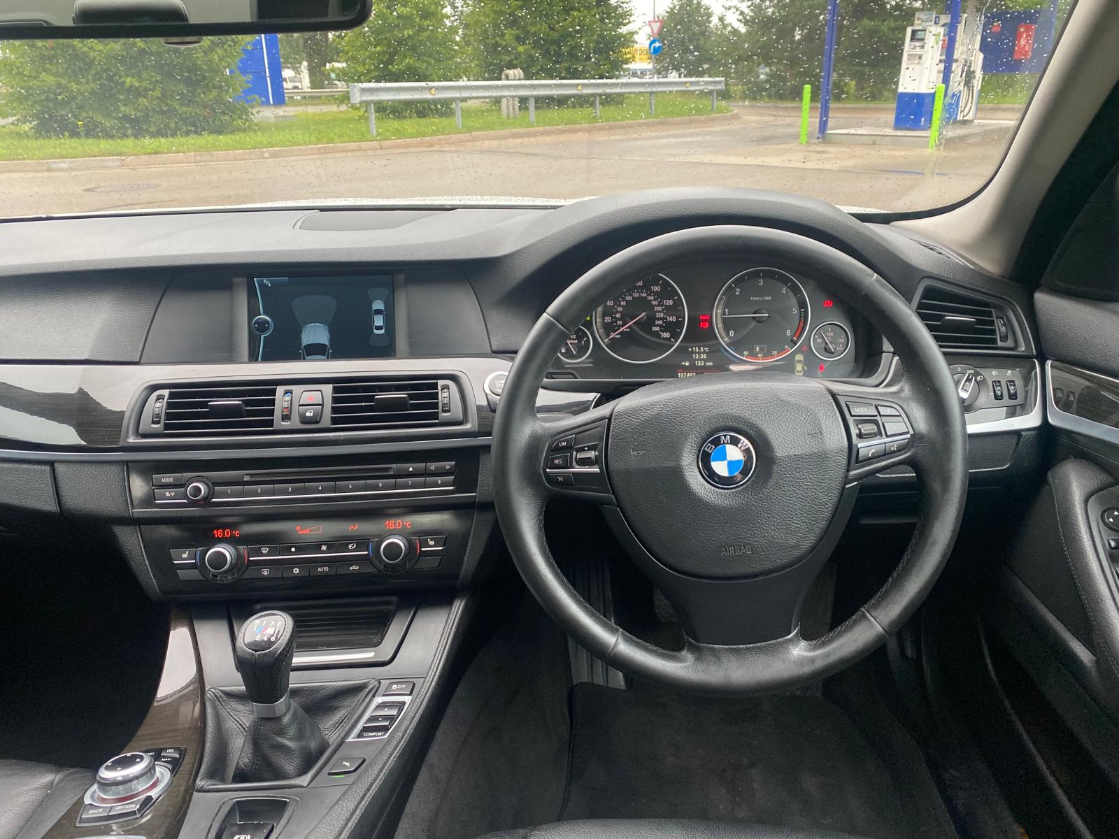 BMW 520(F12)