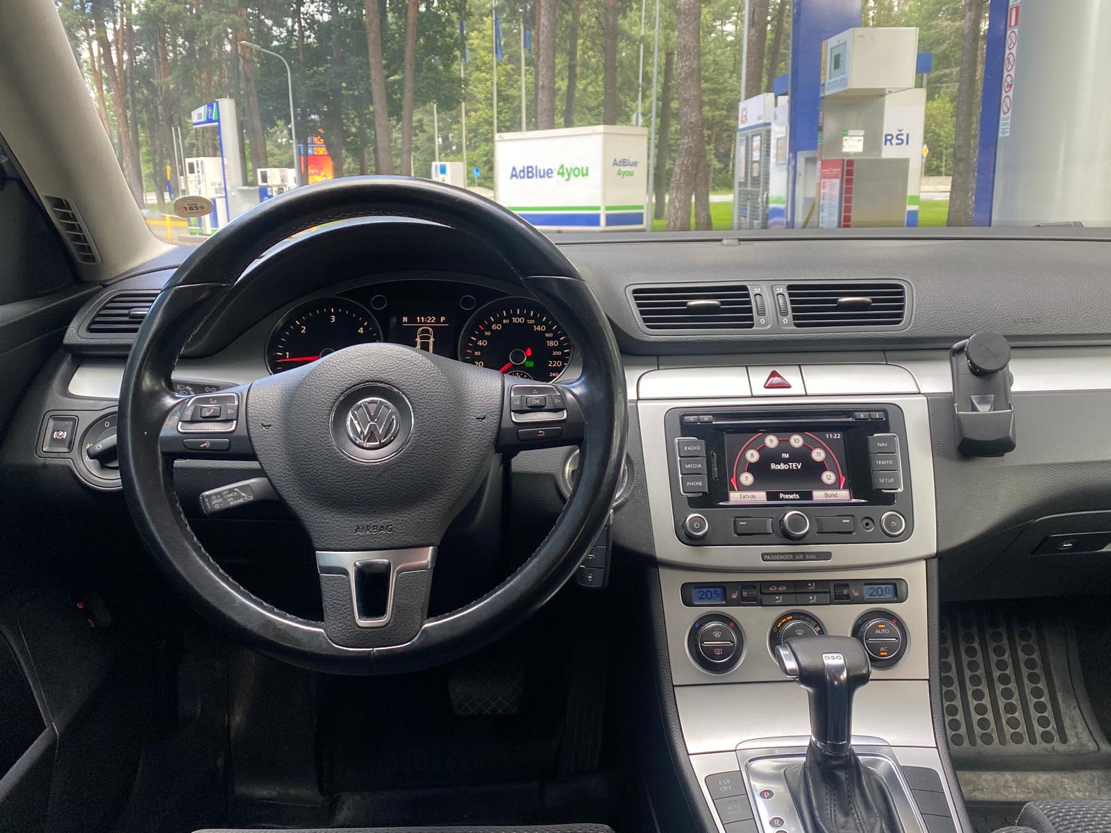 VW PASSAT