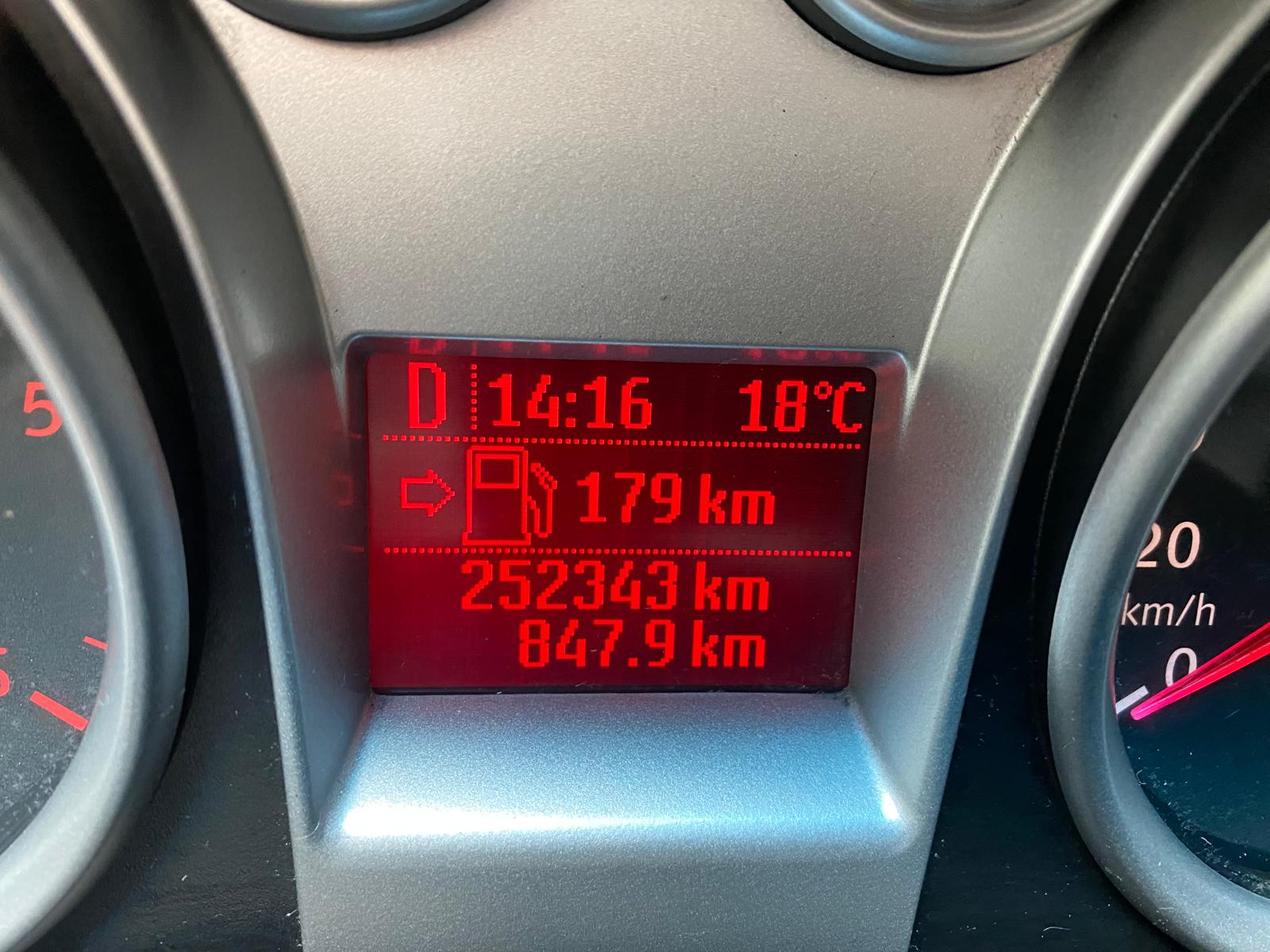 FORD FOCUS