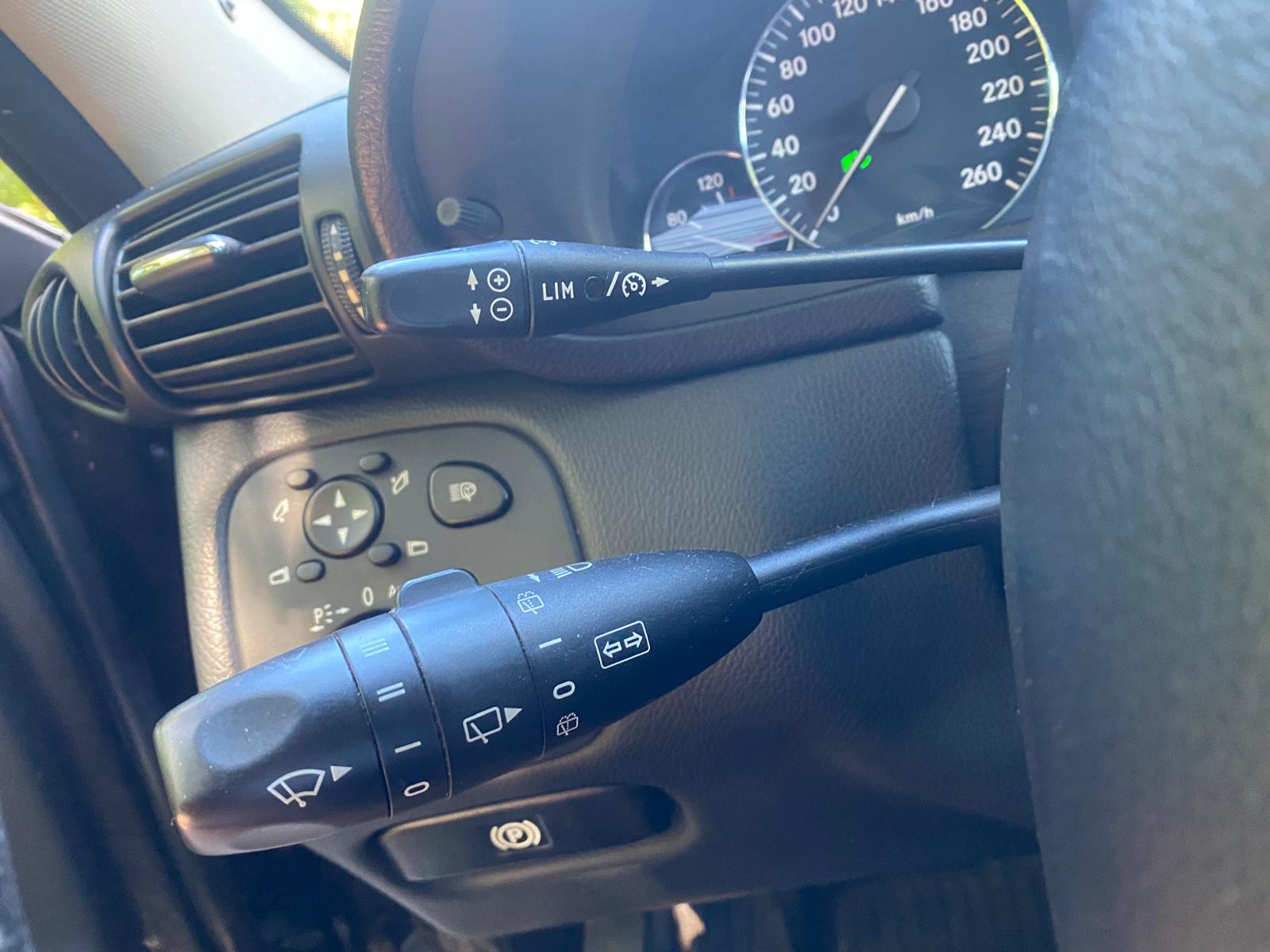 MERCEDES BENZ C220 AVANTGARDE