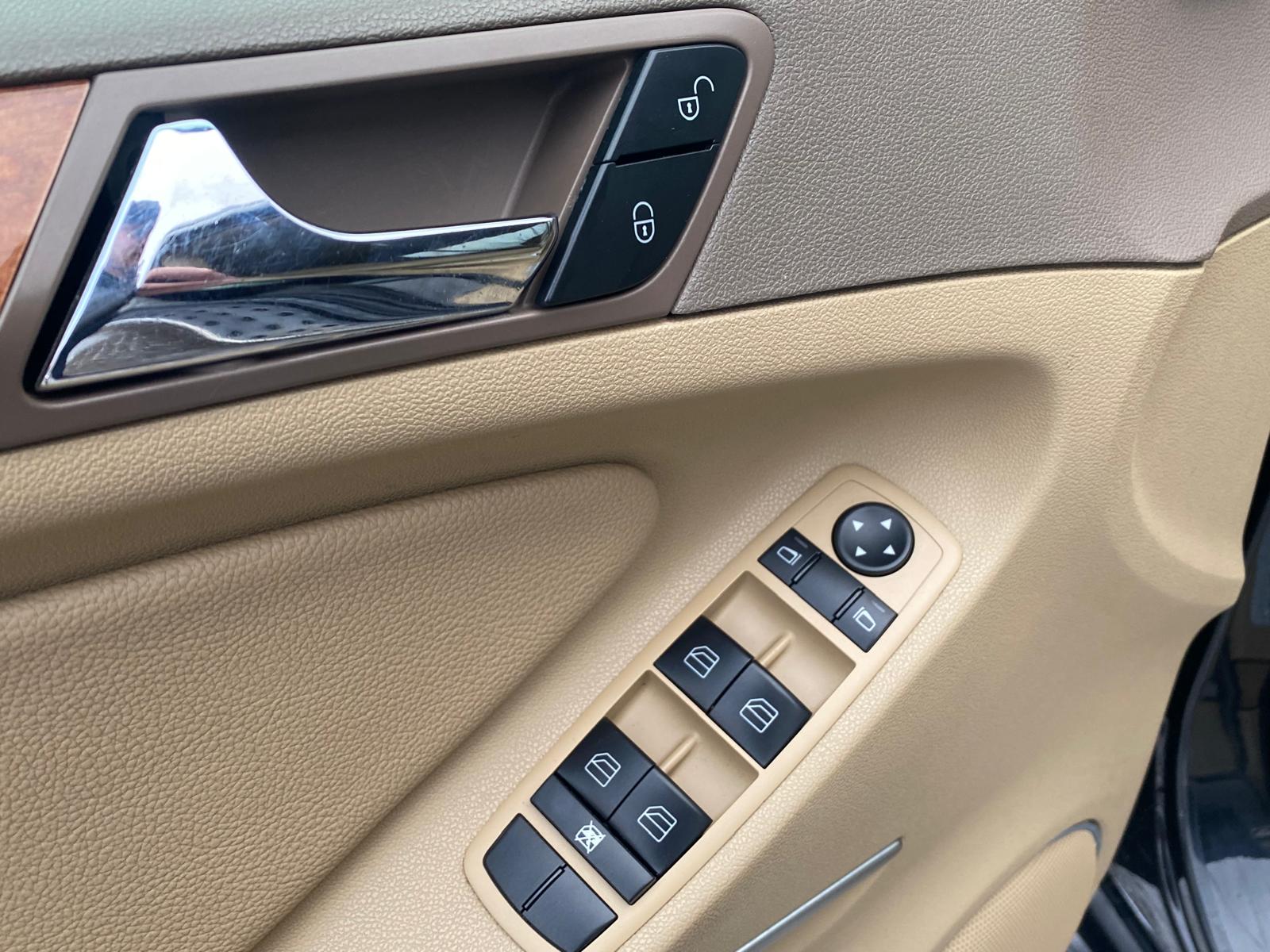 MERCEDES BENZ GL 320