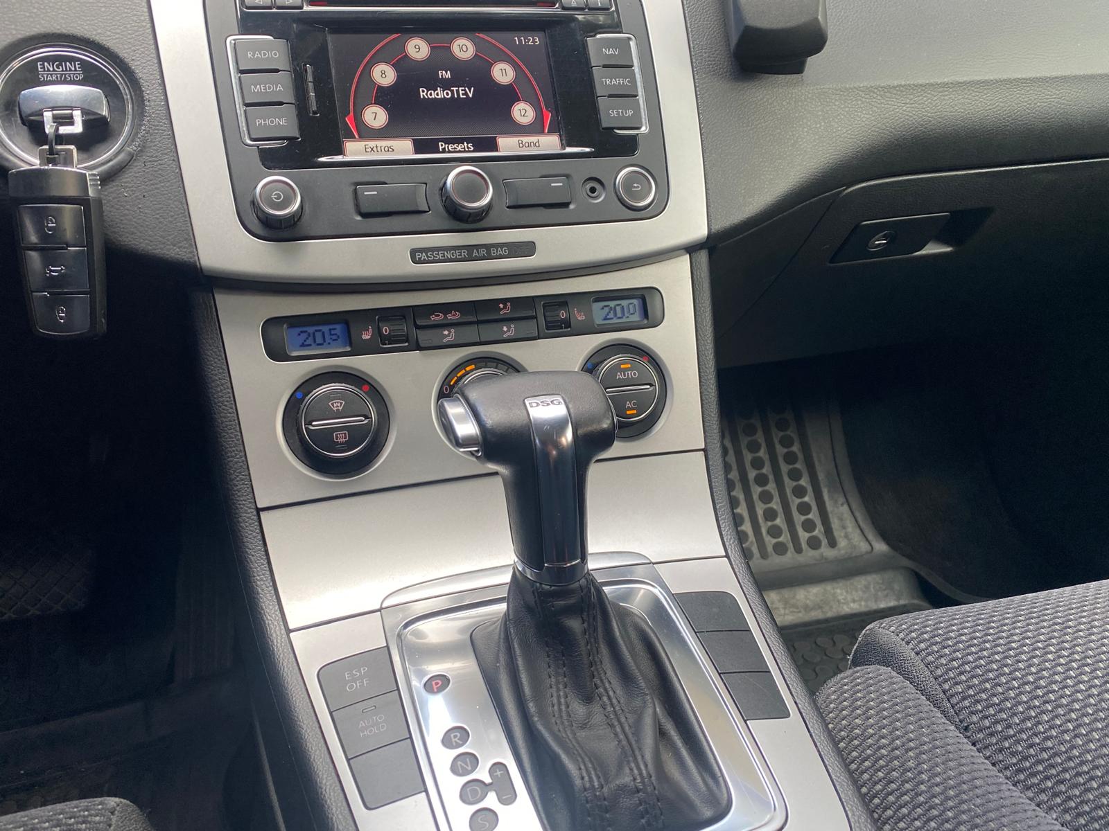 VW PASSAT