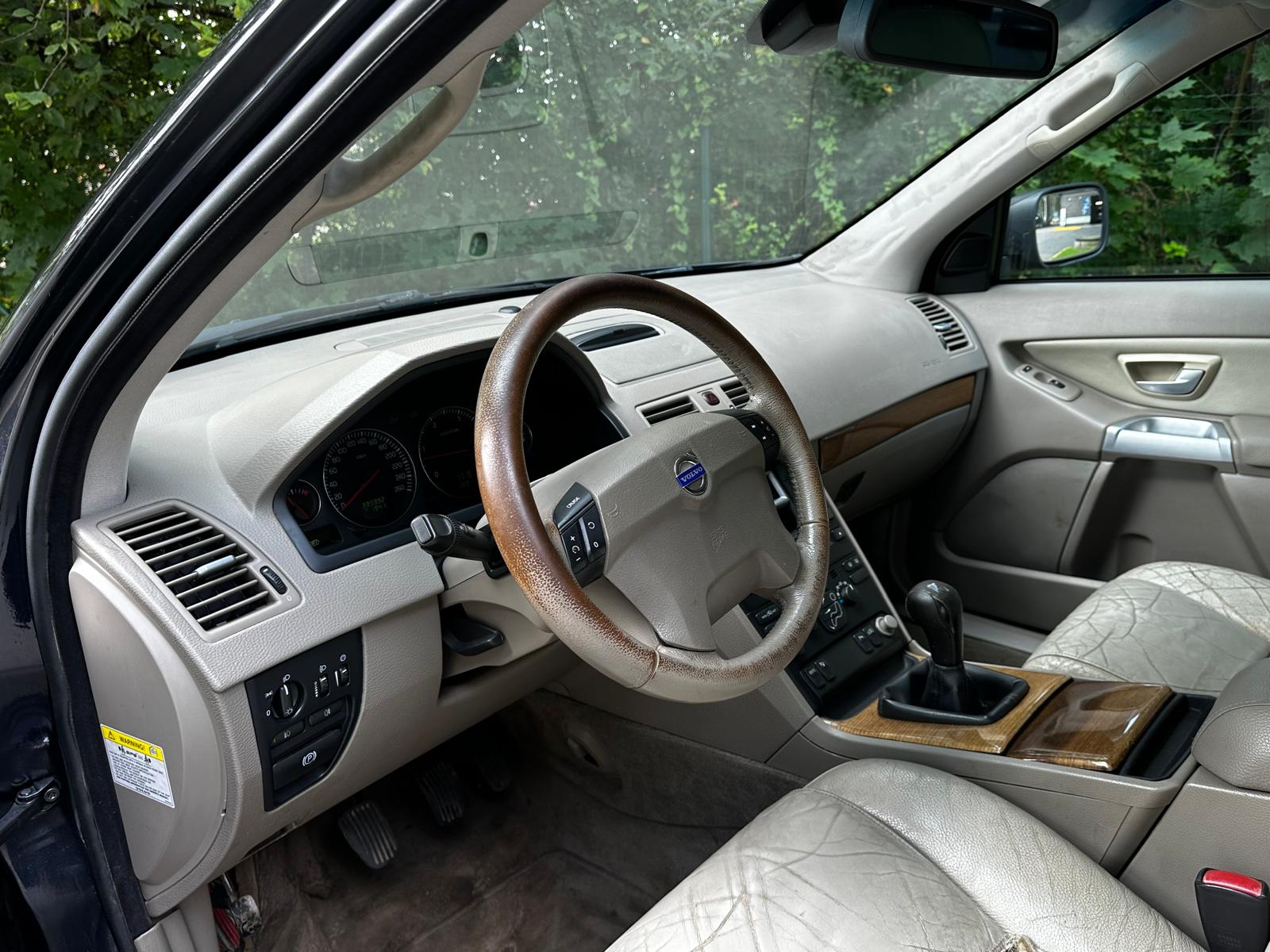 VOLVO XC90 7-VIETAS