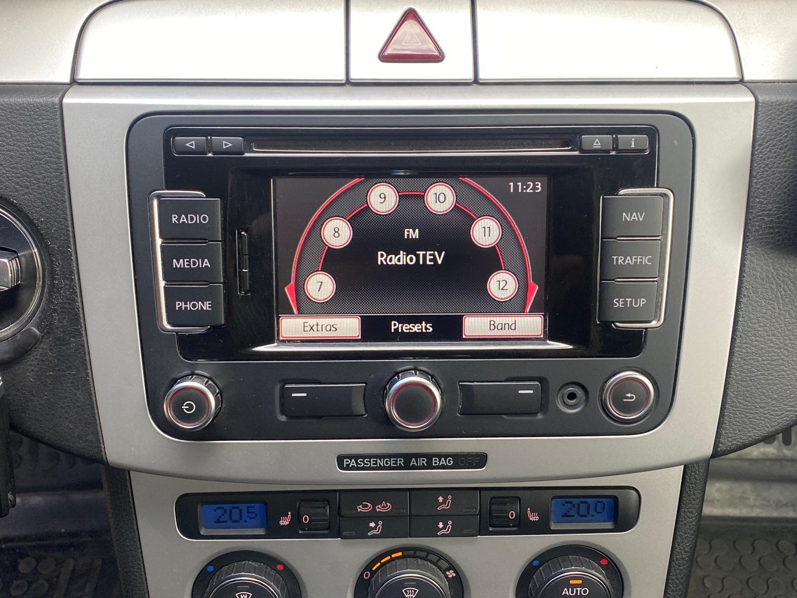 VW PASSAT