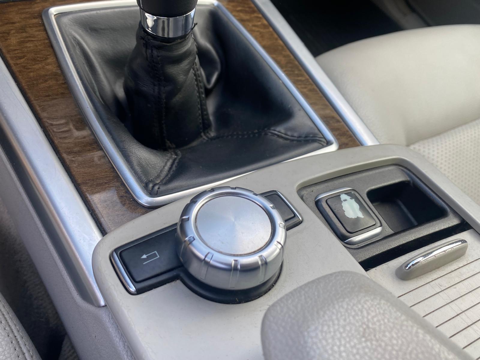 Mercedes Benz E200 blue efficiency