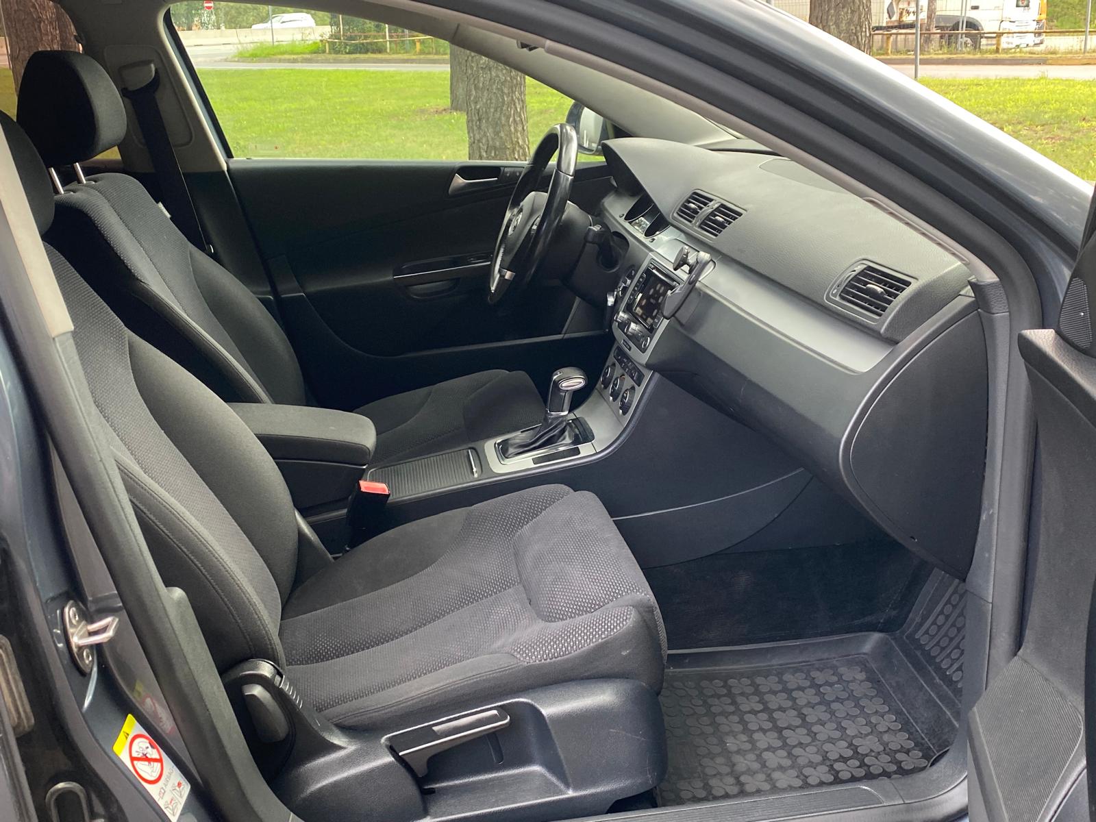 VW PASSAT