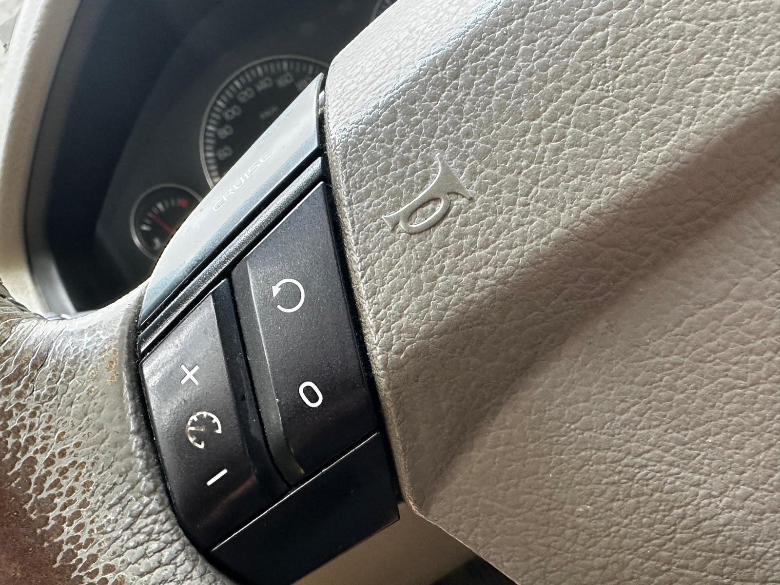 VOLVO XC90 7-VIETAS
