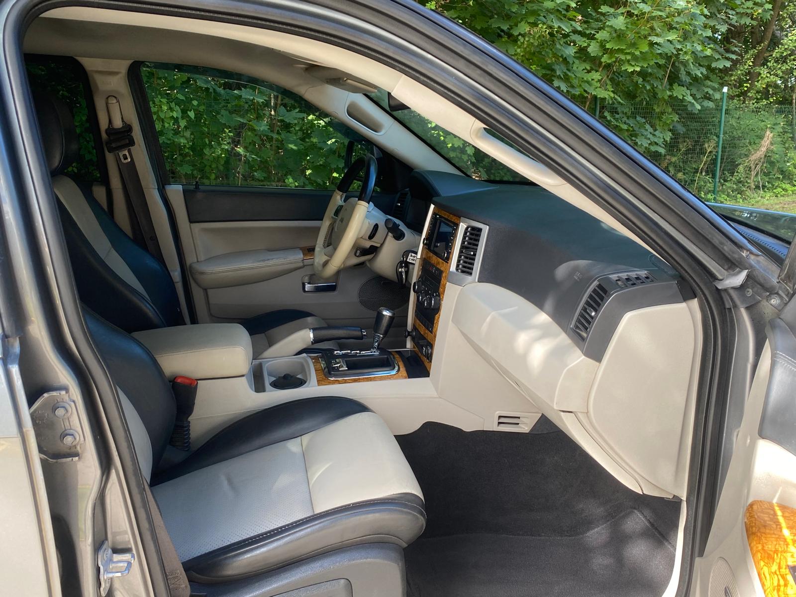 JEEP GRAND CHEROKEE LIMITED EDITION