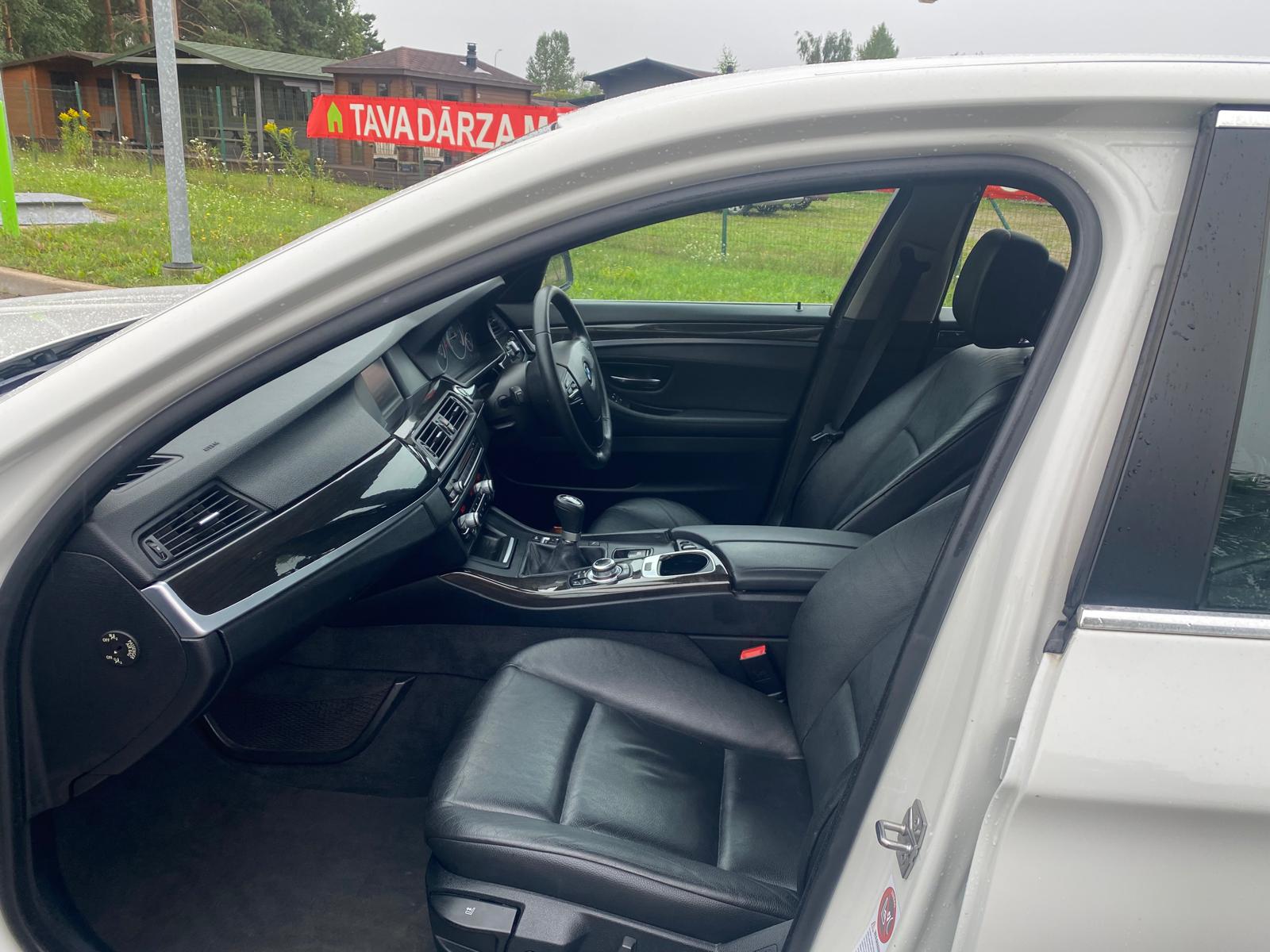 BMW 520(F12)