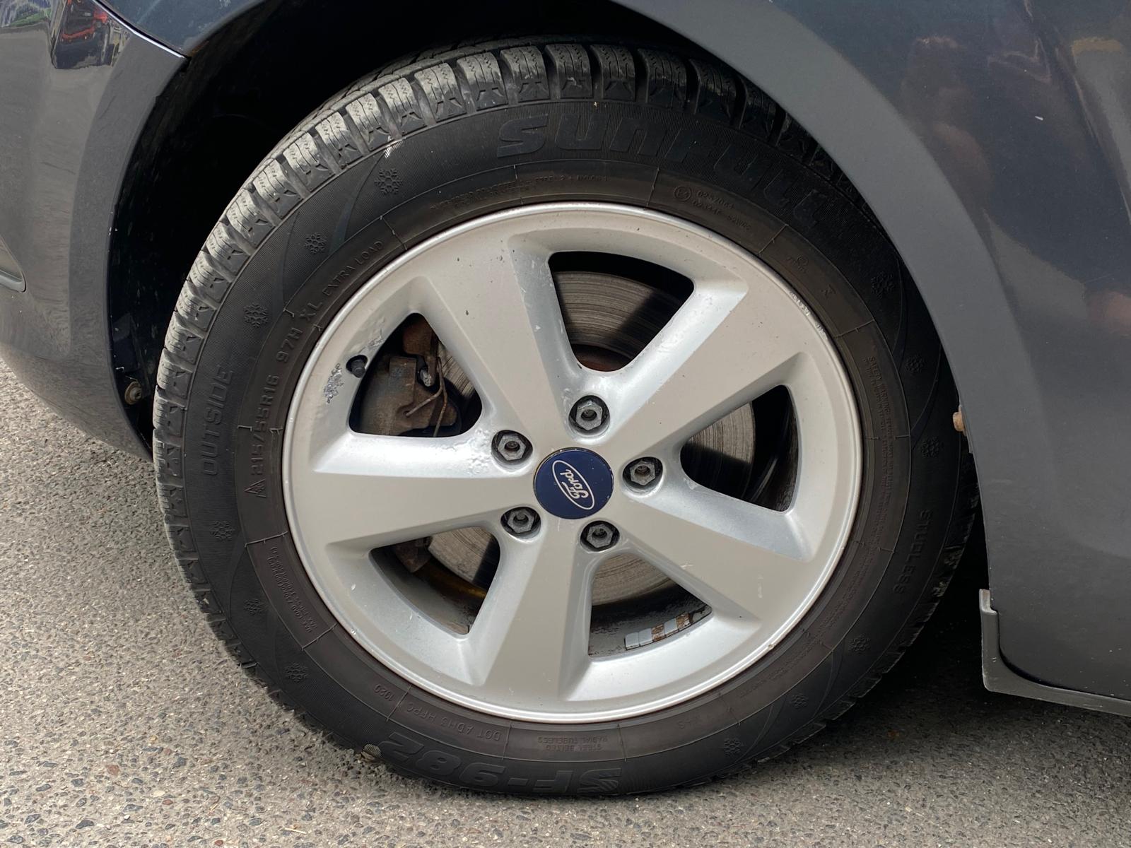 FORD FOCUS