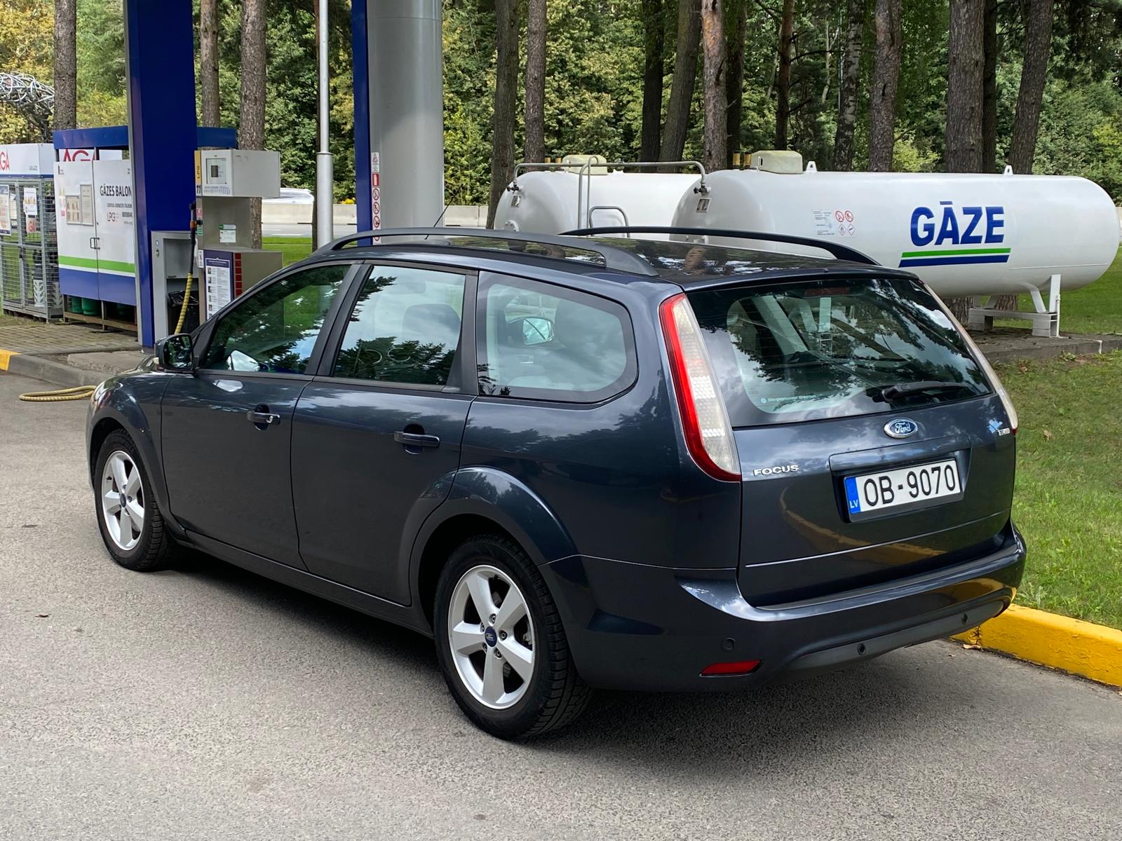 FORD FOCUS