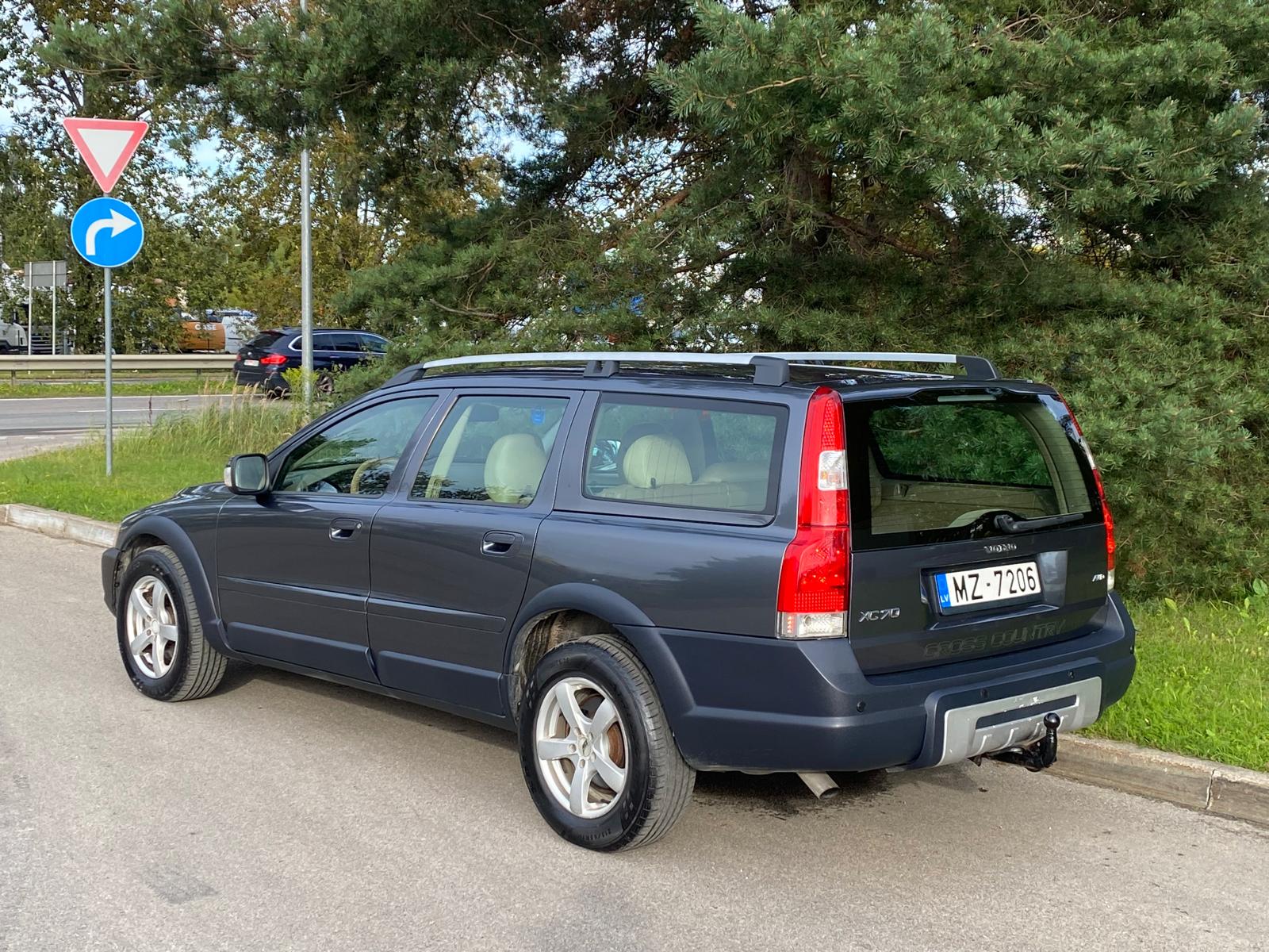 VOLVO XC70 CROSS COUNTRY