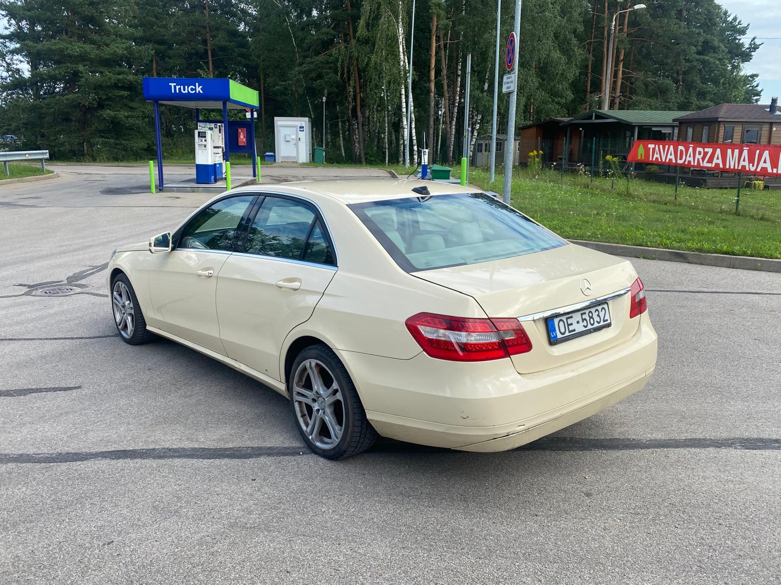 Mercedes Benz E200 blue efficiency