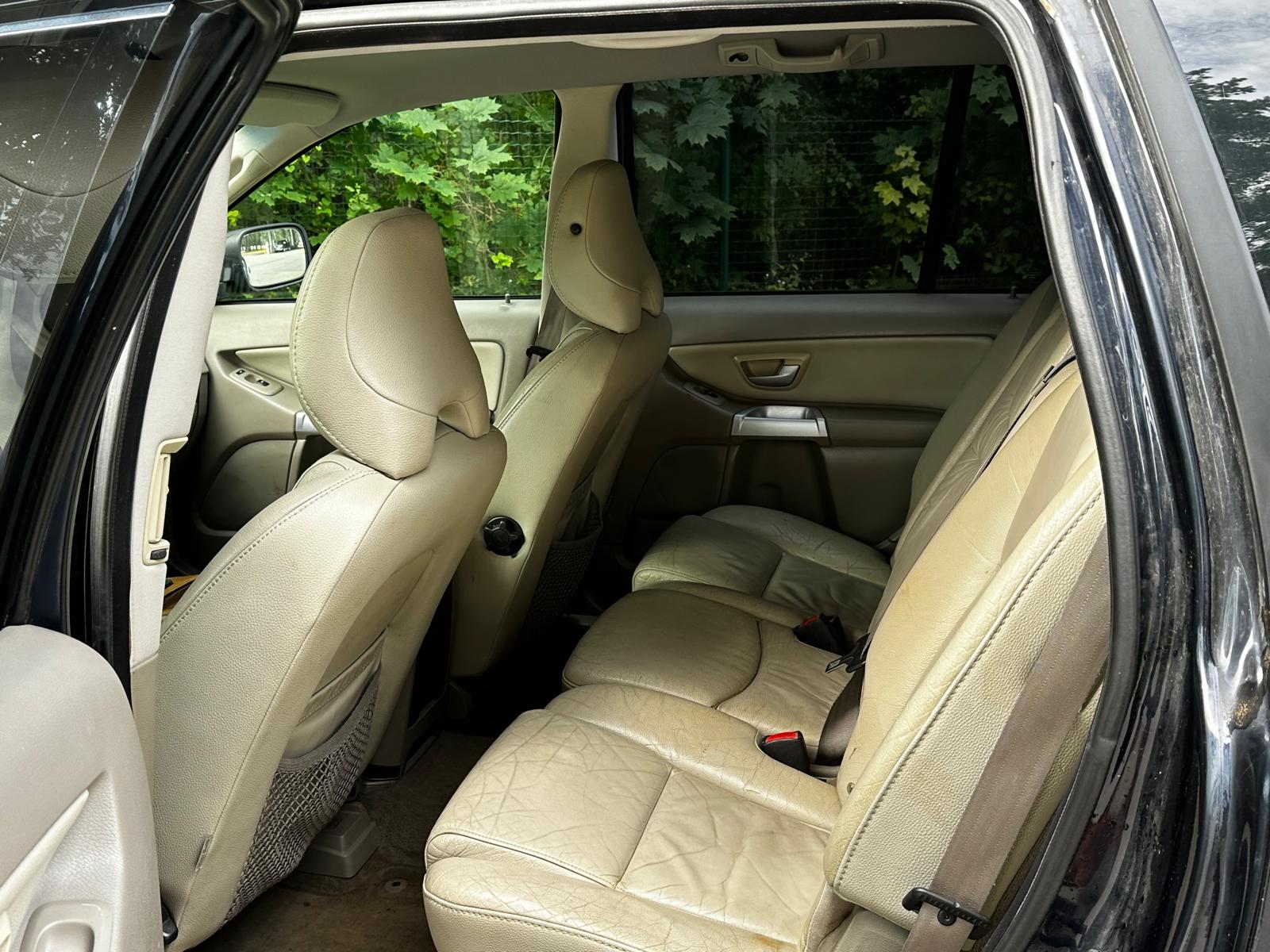 VOLVO XC90 7-VIETAS