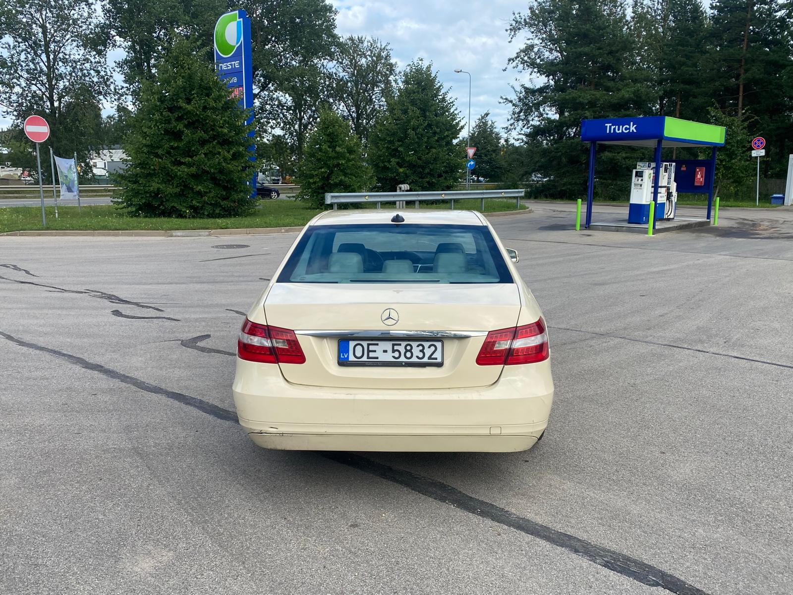 Mercedes Benz E200 blue efficiency