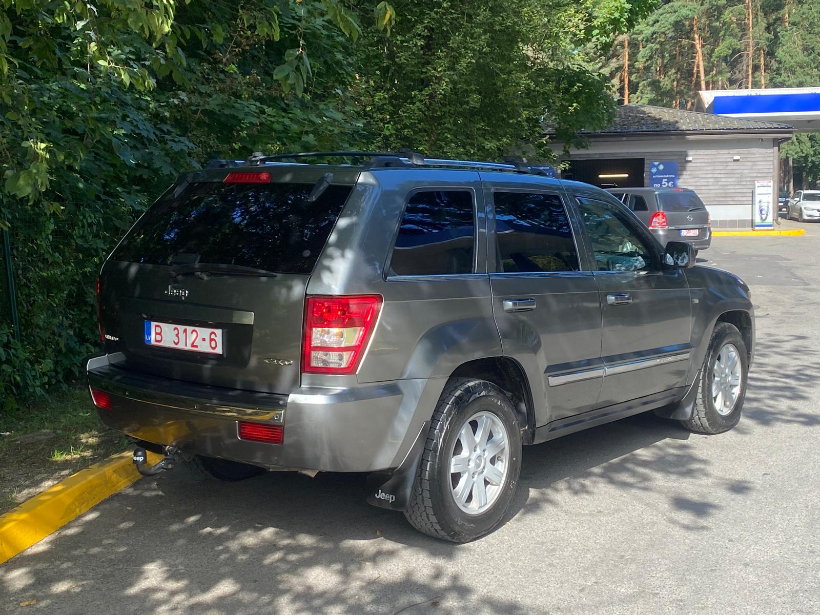JEEP GRAND CHEROKEE LIMITED EDITION