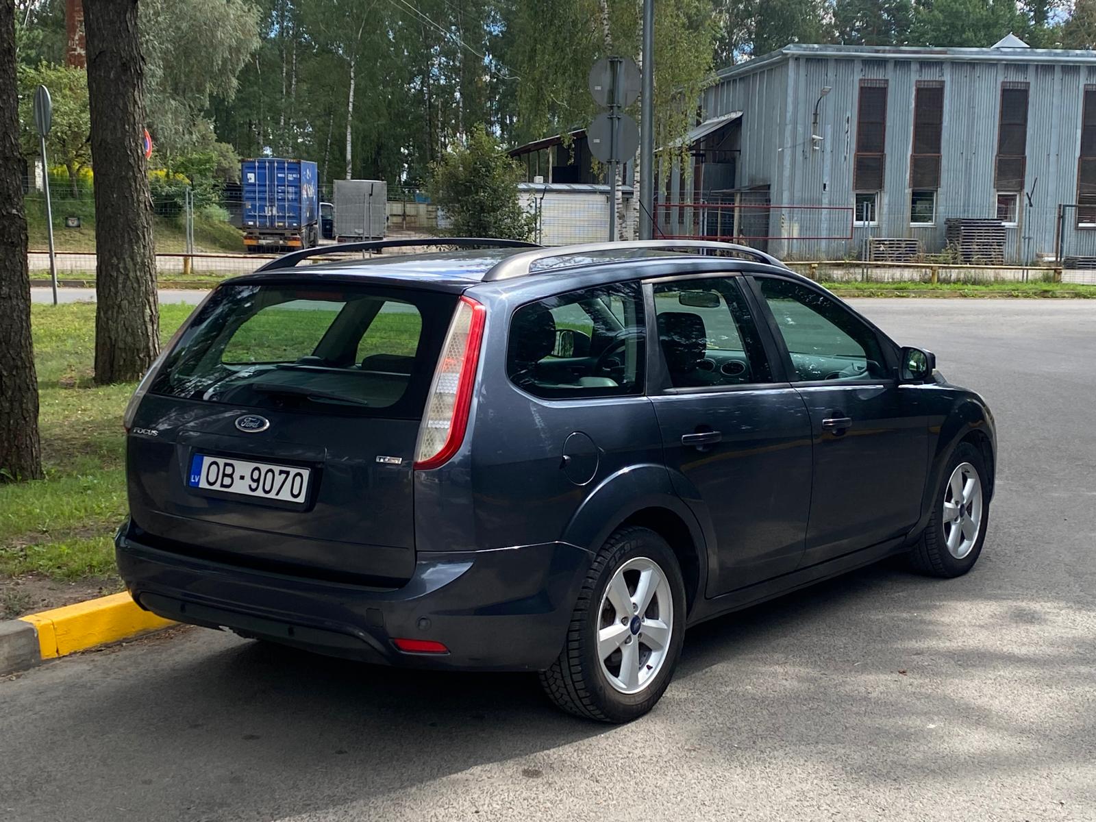 FORD FOCUS