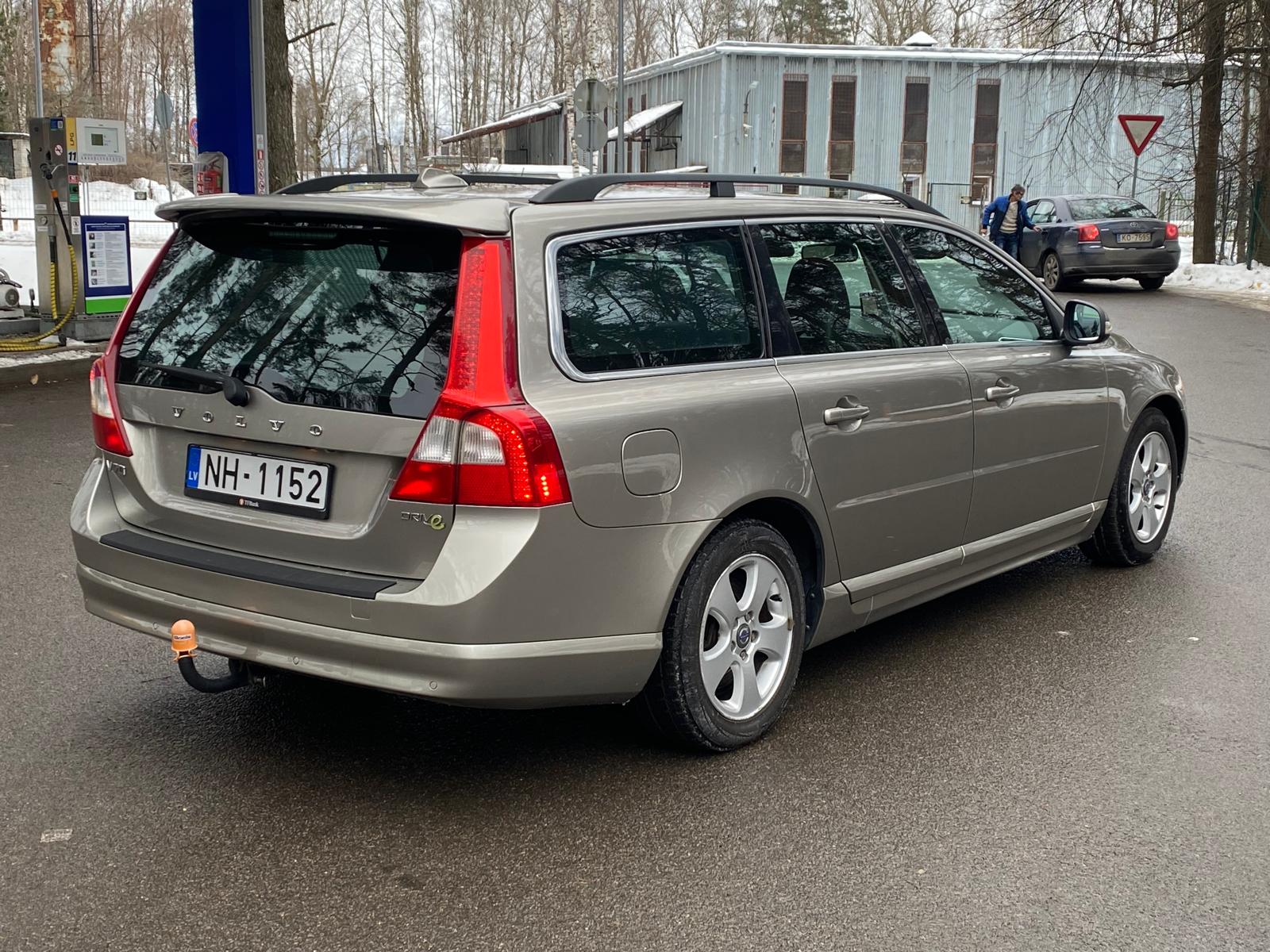 VOLVO V70 SUMMUM