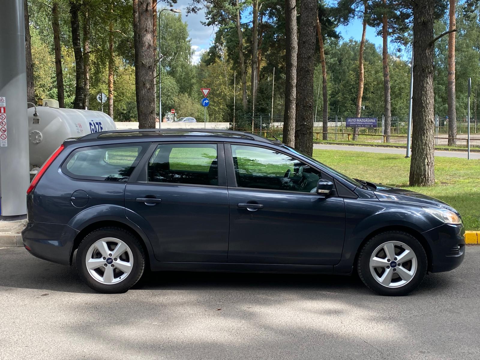 FORD FOCUS