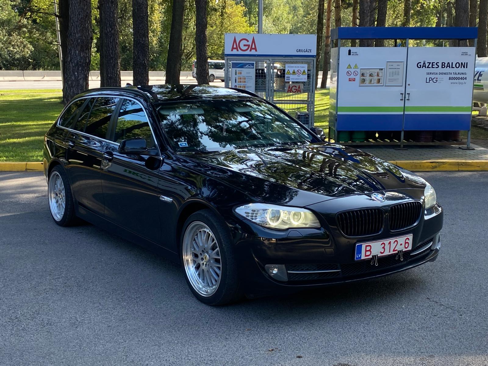 BMW 530 F11
