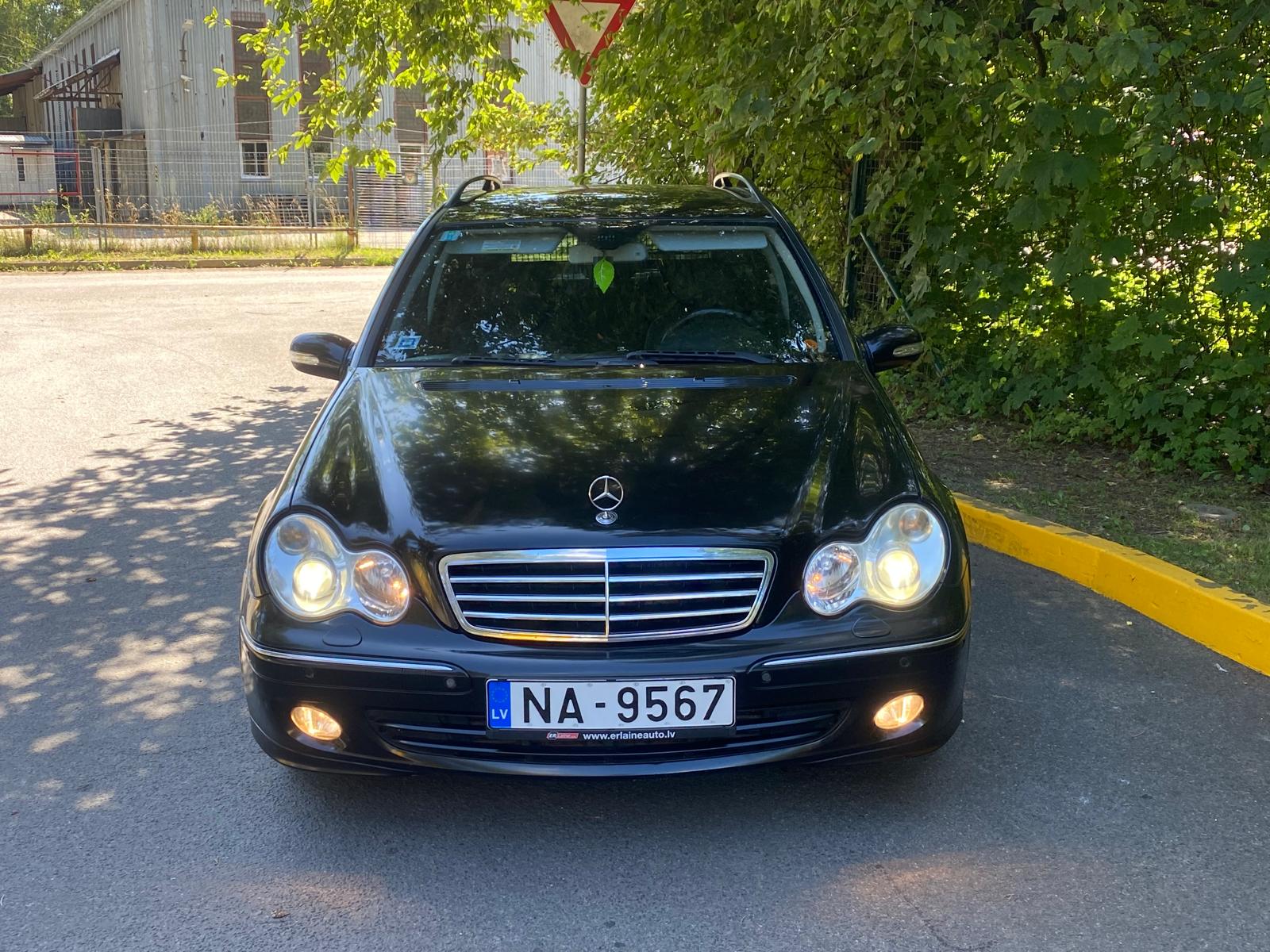 MERCEDES BENZ C220 AVANTGARDE