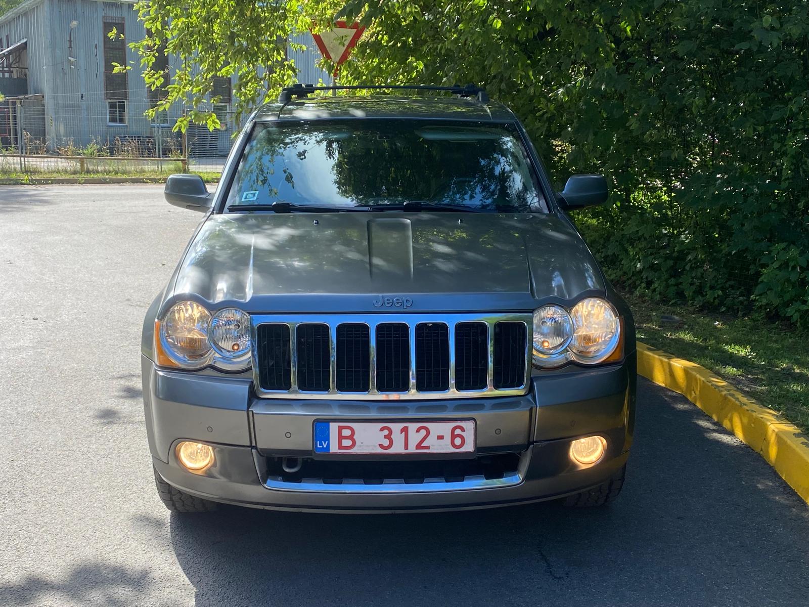 JEEP GRAND CHEROKEE LIMITED EDITION