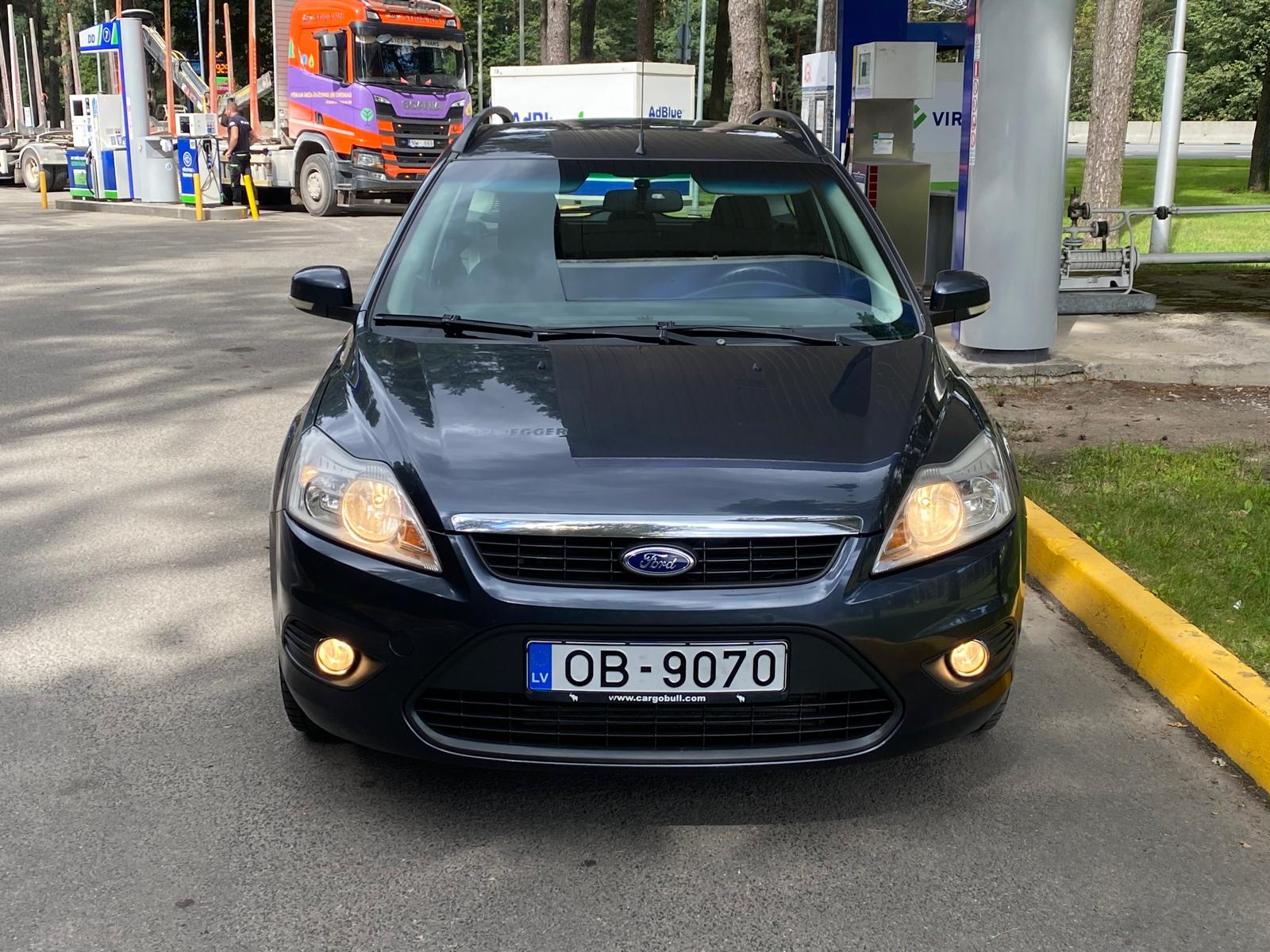 FORD FOCUS