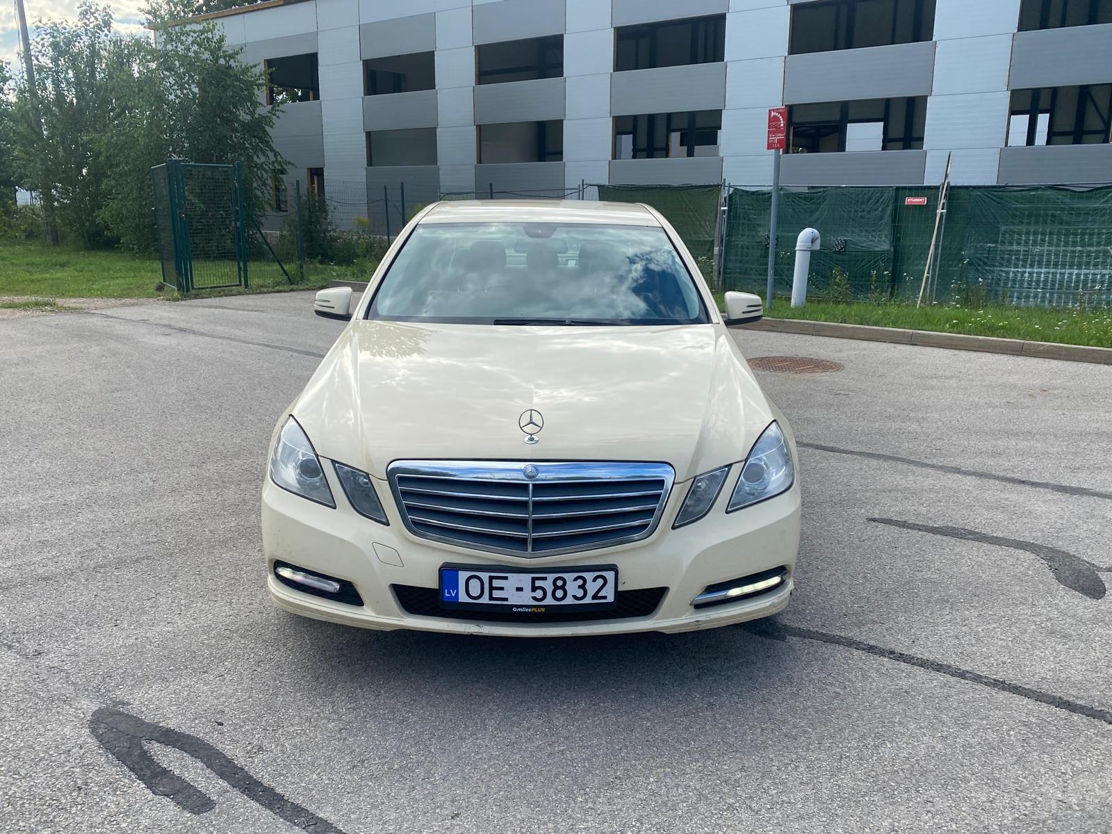 Mercedes Benz E200 blue efficiency