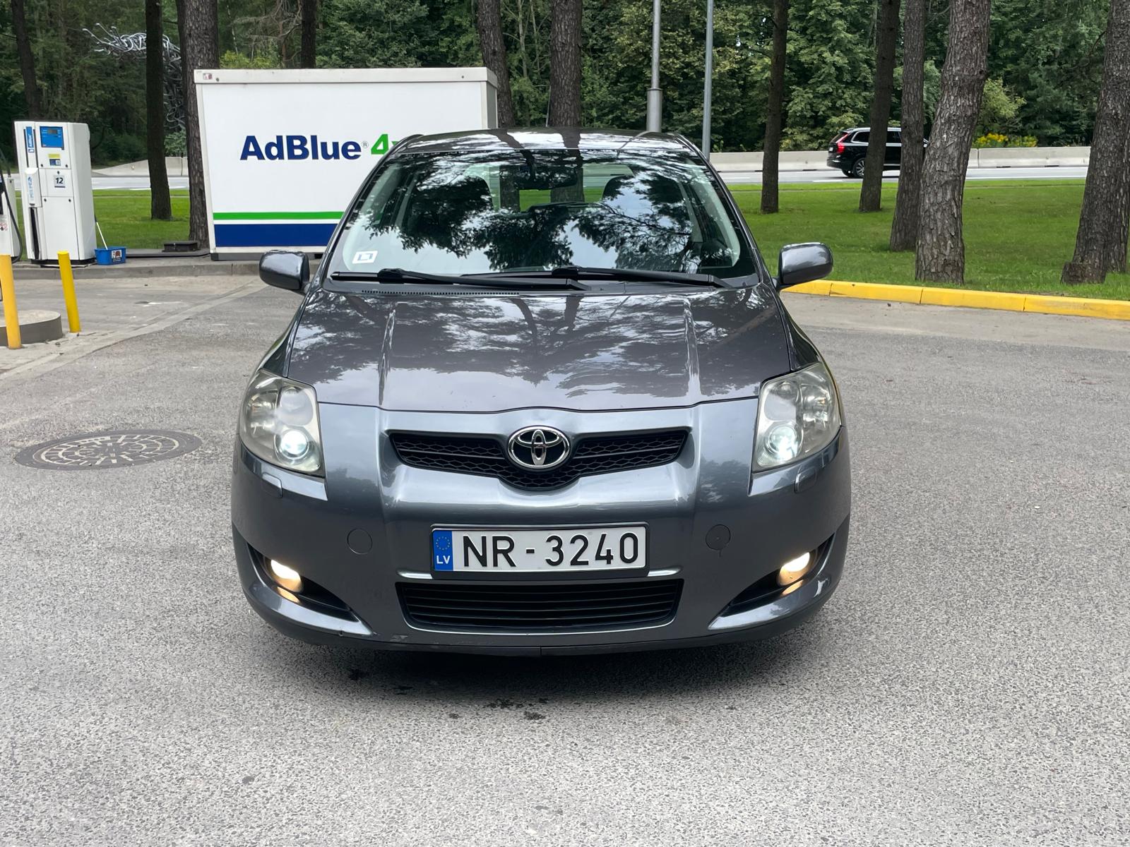 TOYOTA AURIS