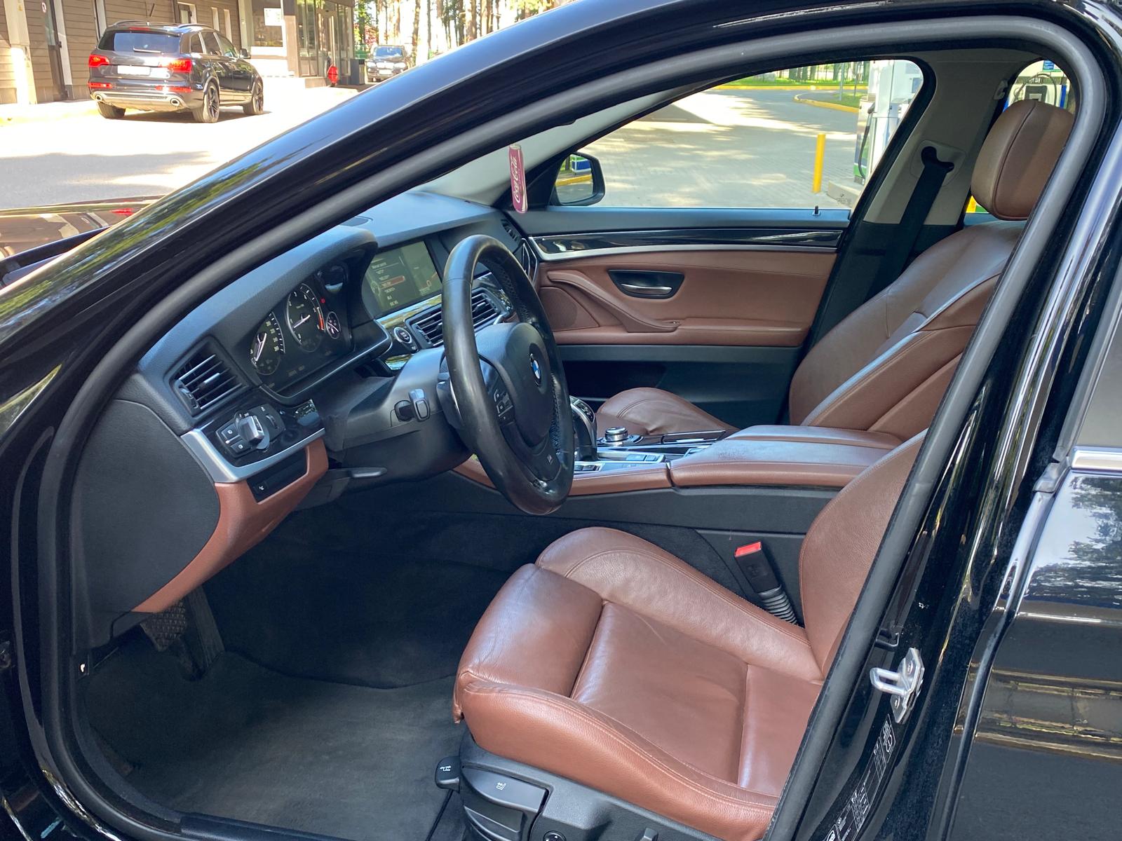 BMW 530 F11