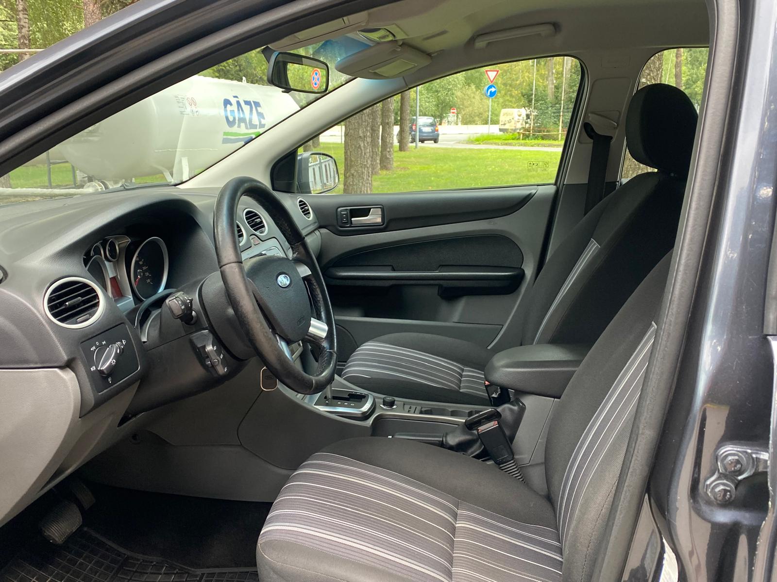 FORD FOCUS