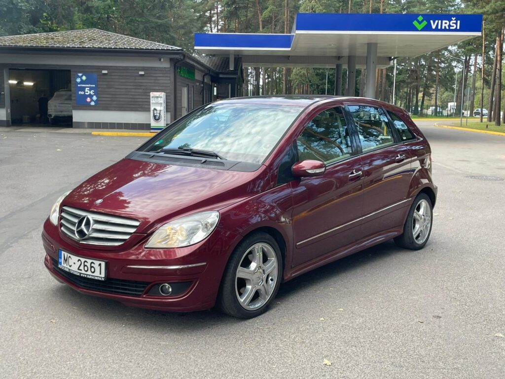 MB B200