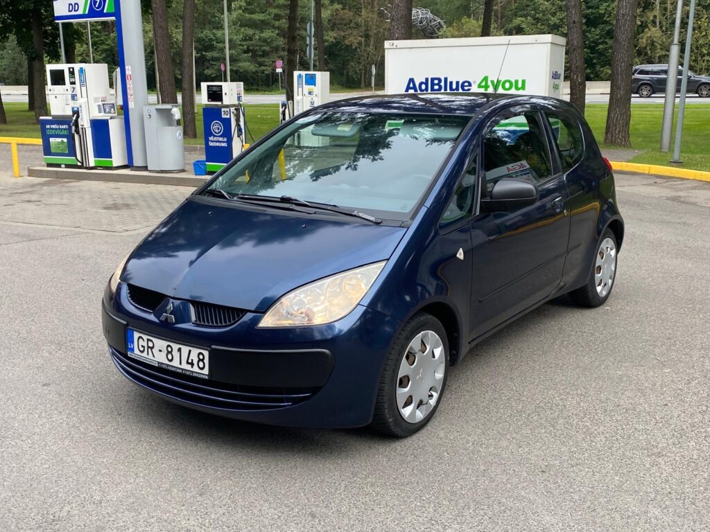 MITSUBISHI COLT