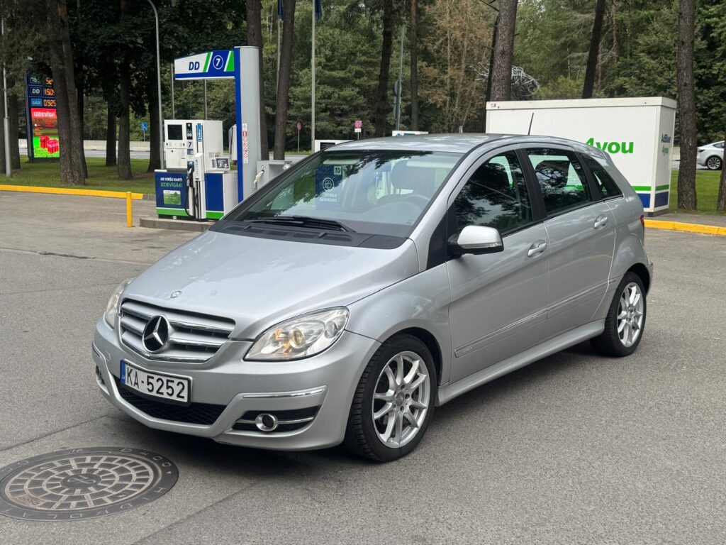 MERCEDES BENZ B 200