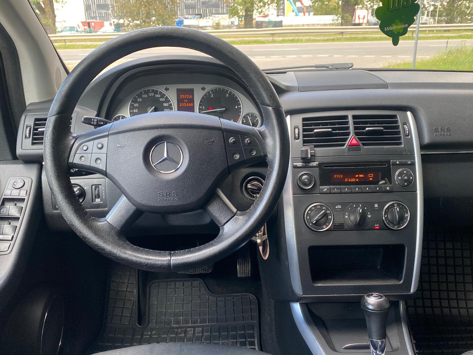 MERCEDES BENZ B 200