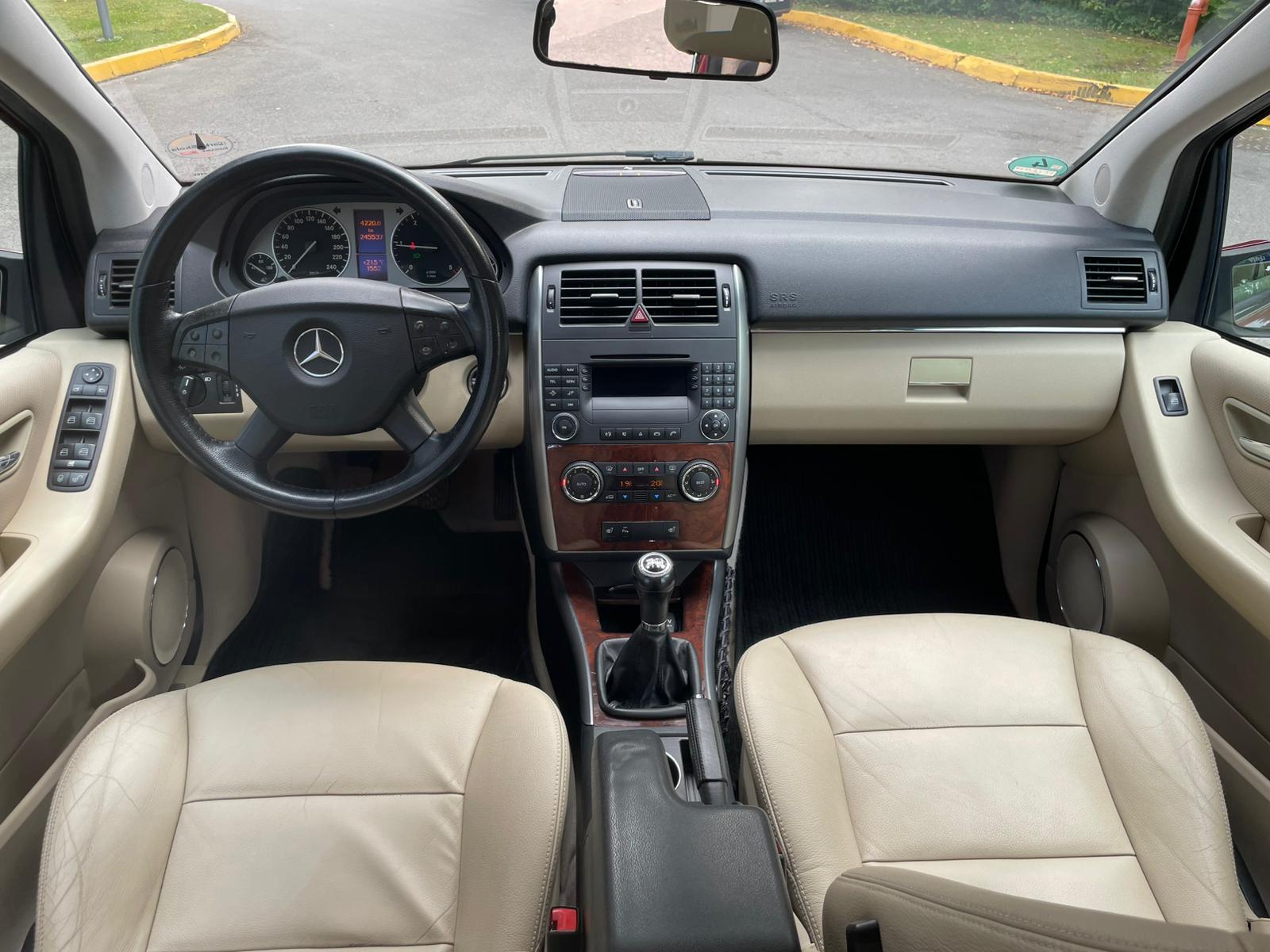 MB B200