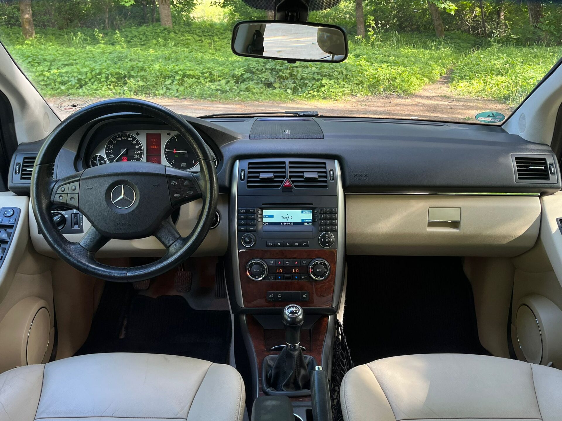 MERCEDES BENZ B 200