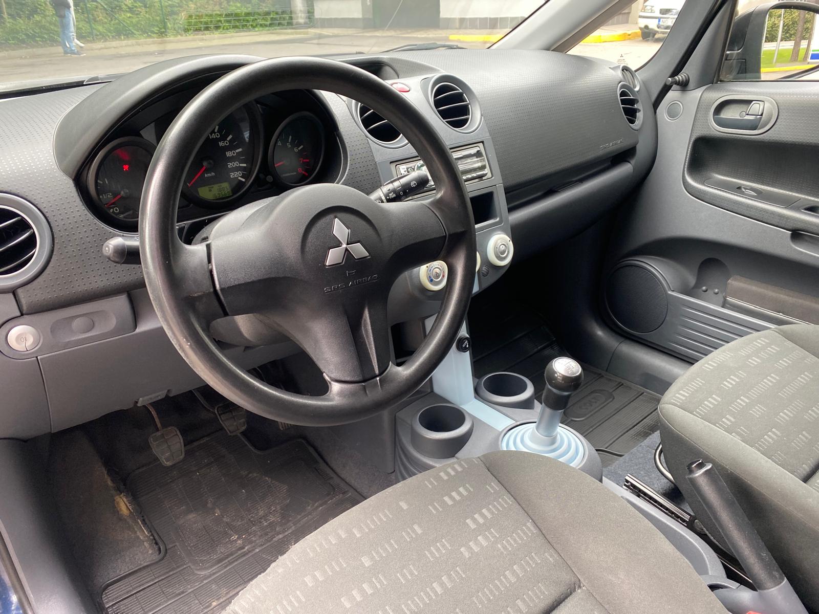 MITSUBISHI COLT