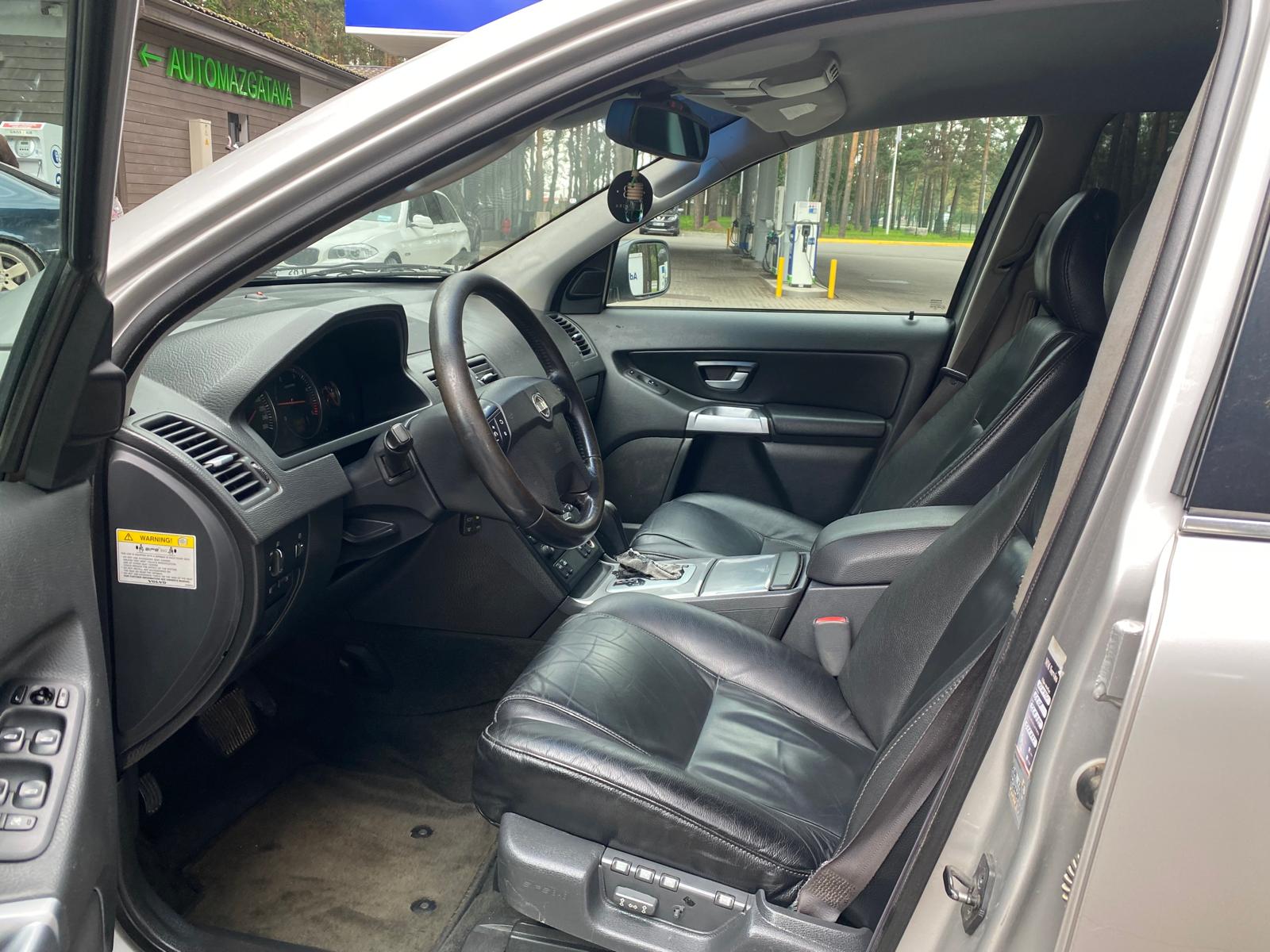 VOLVO XC90 7-VIETAS