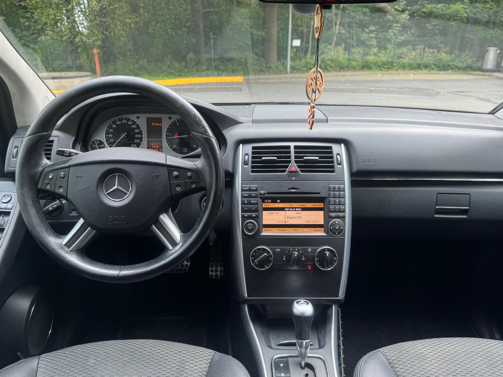 MERCEDES BENZ B 200