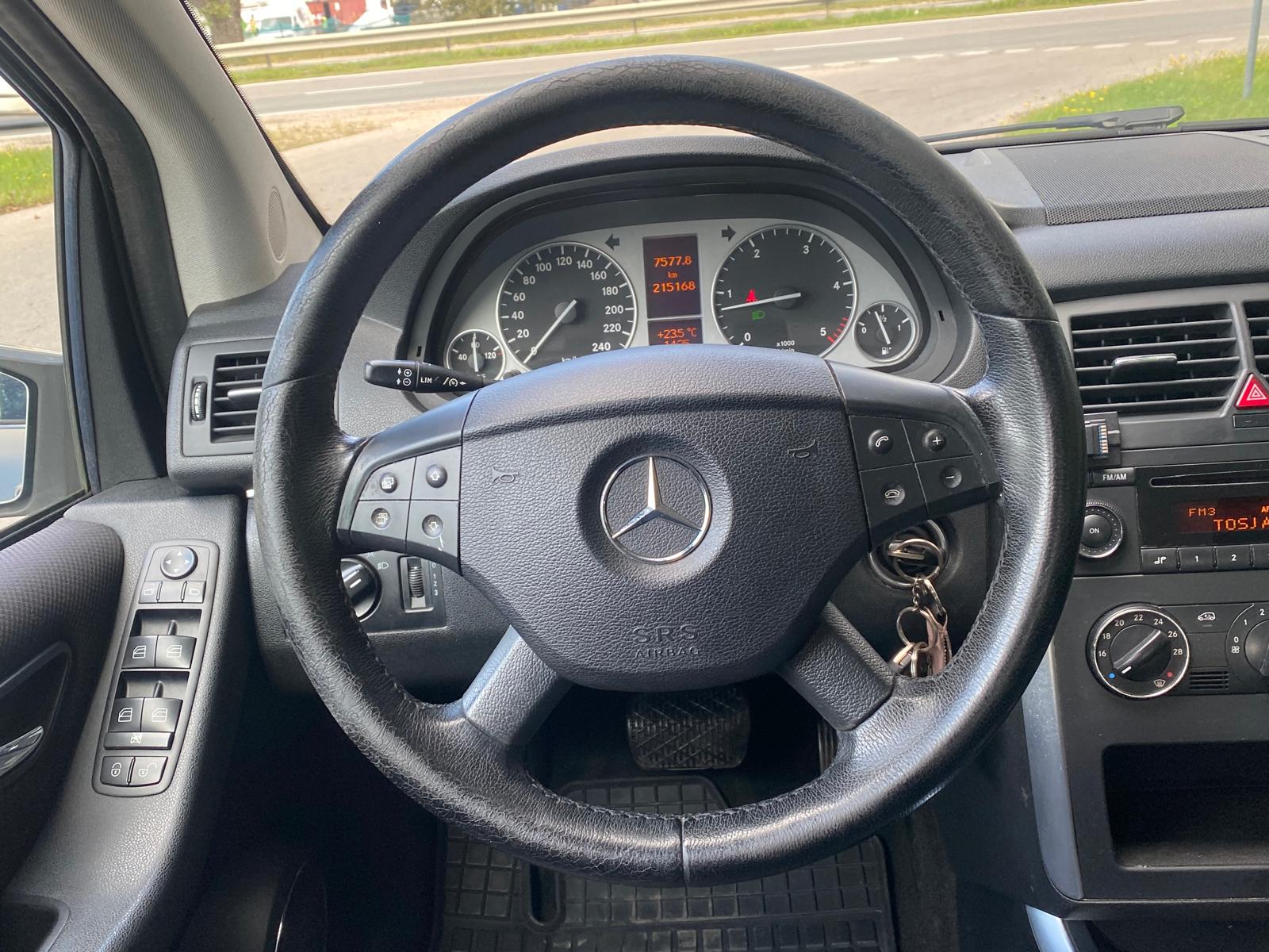 MERCEDES BENZ B 200
