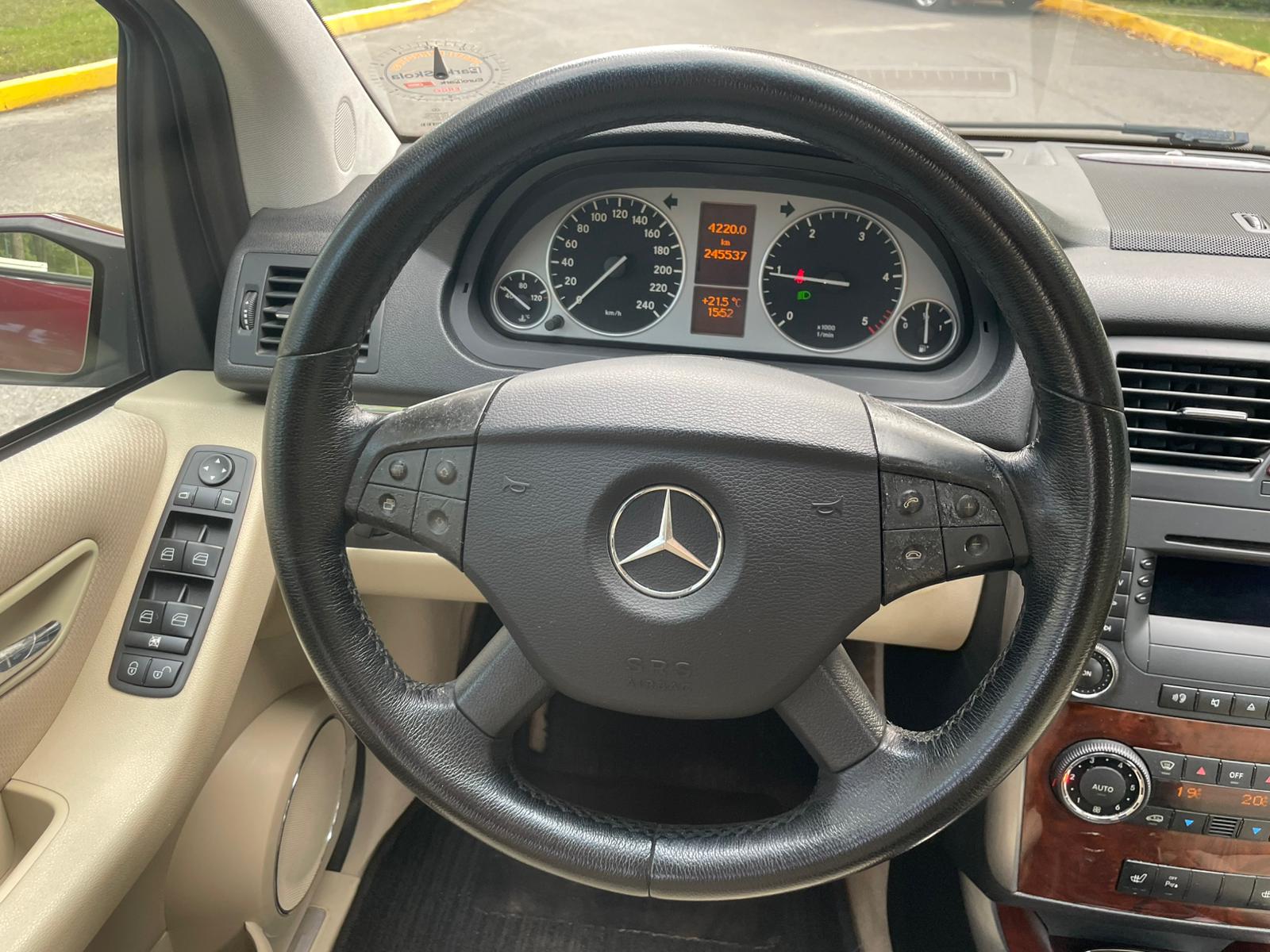 MB B200