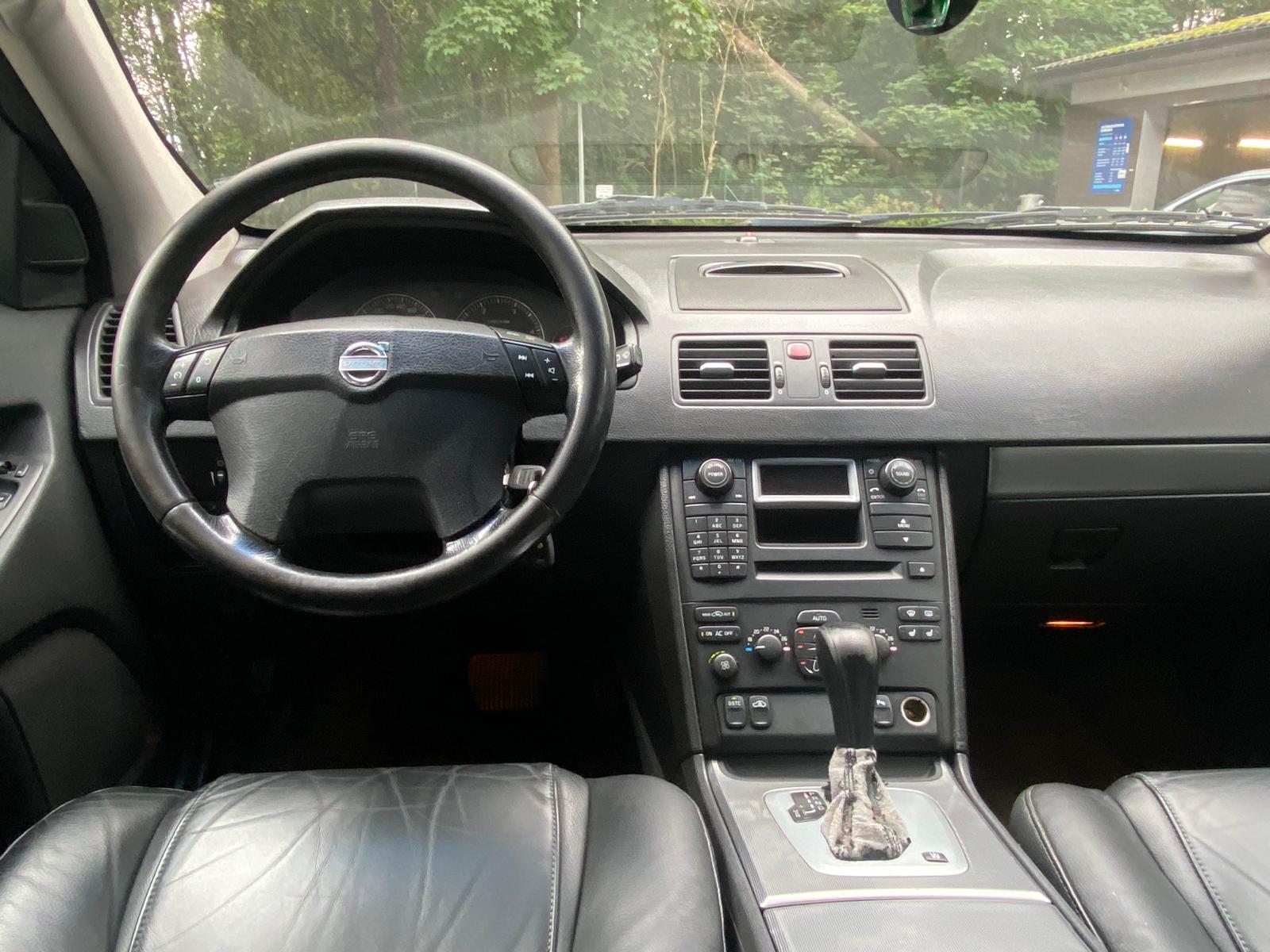 VOLVO XC90 7-VIETAS