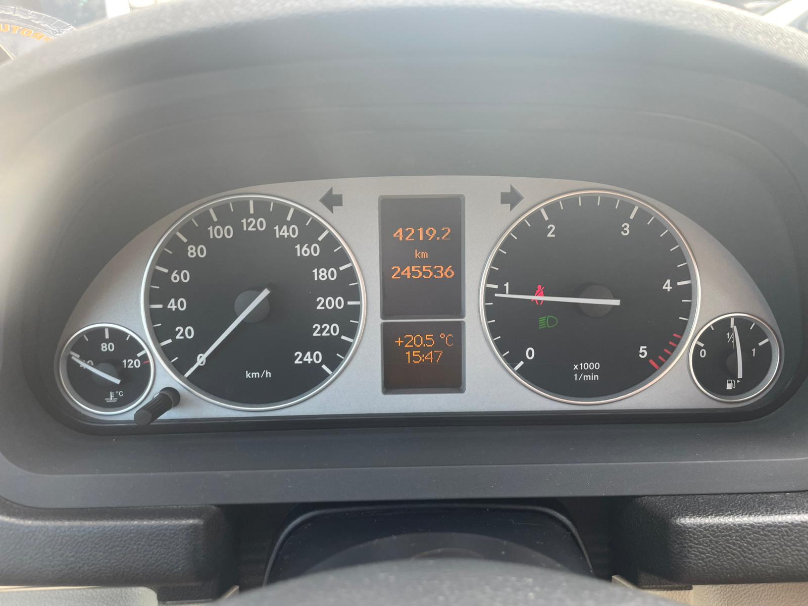 MB B200
